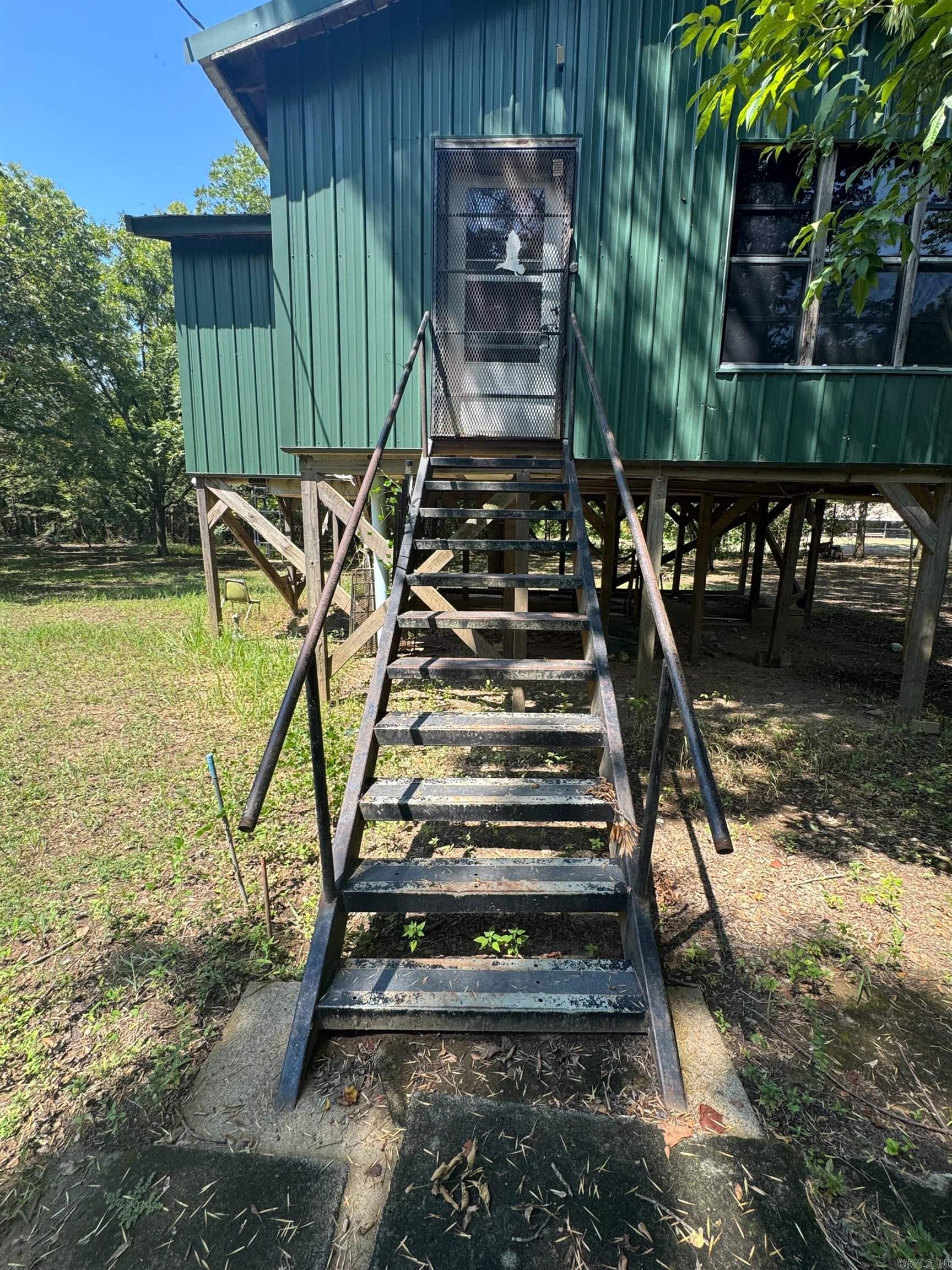 1806 County Rd 150  Augusta, AR