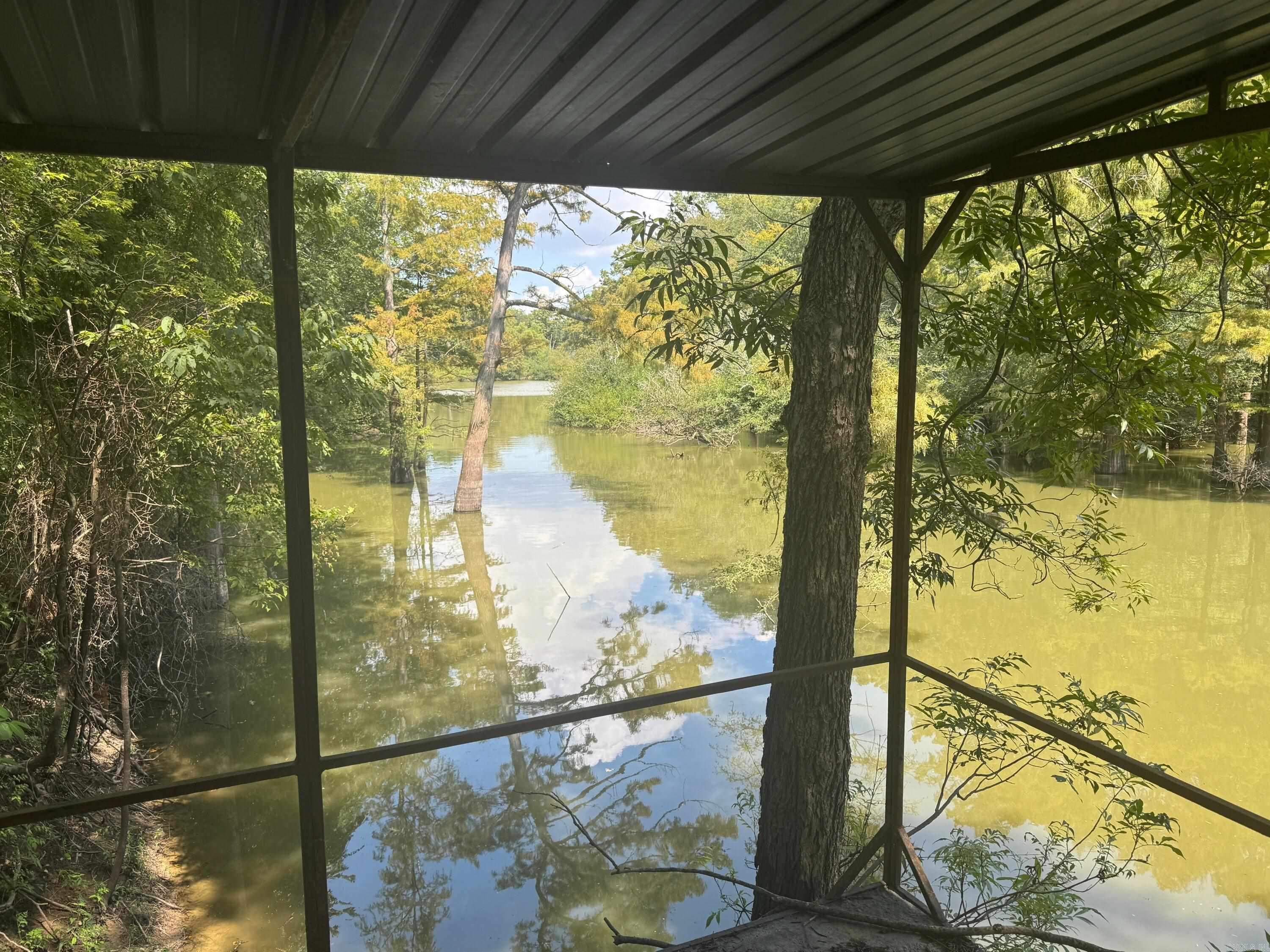 1806 County Rd 150  Augusta, AR