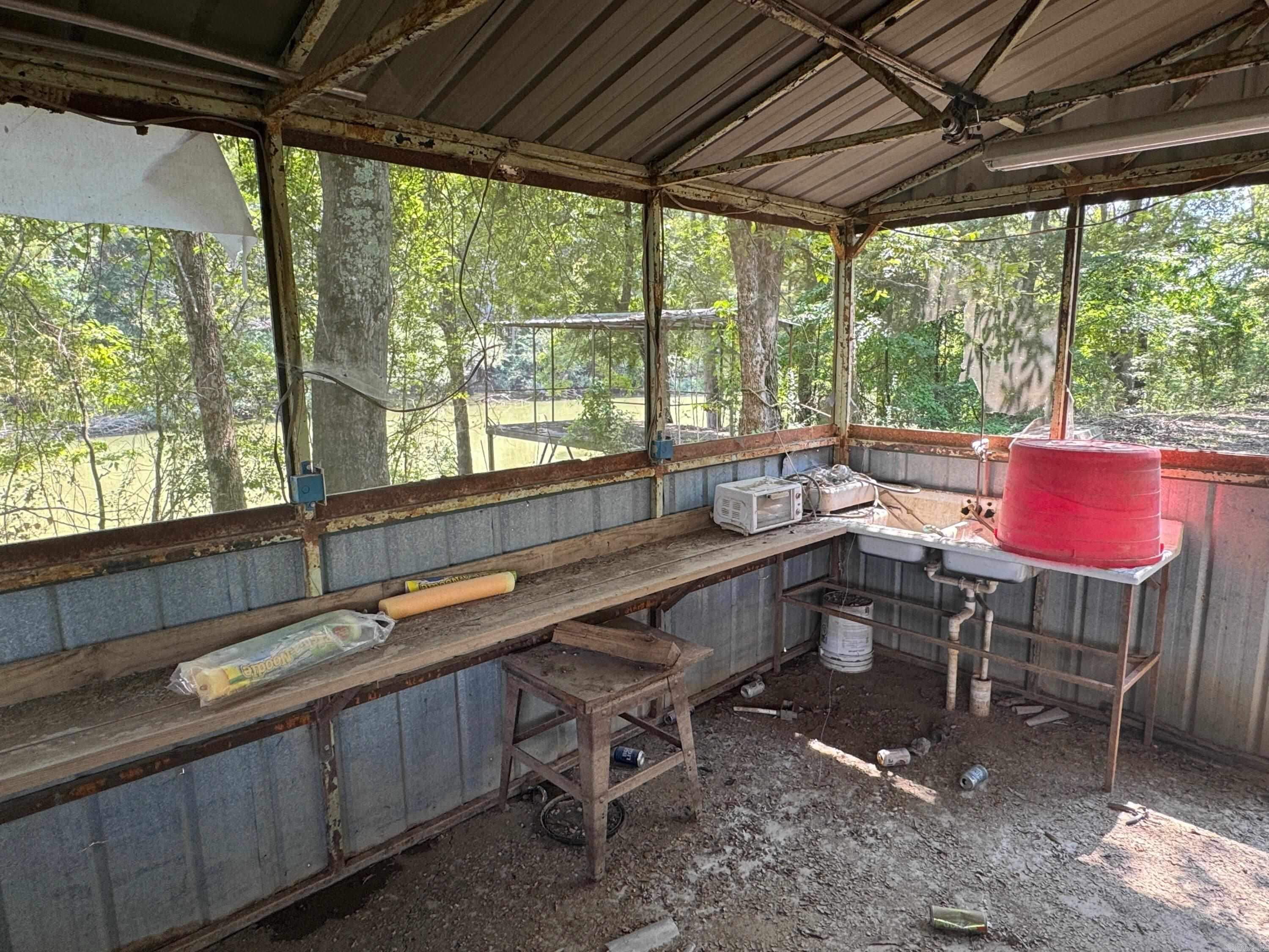 1806 County Rd 150  Augusta, AR