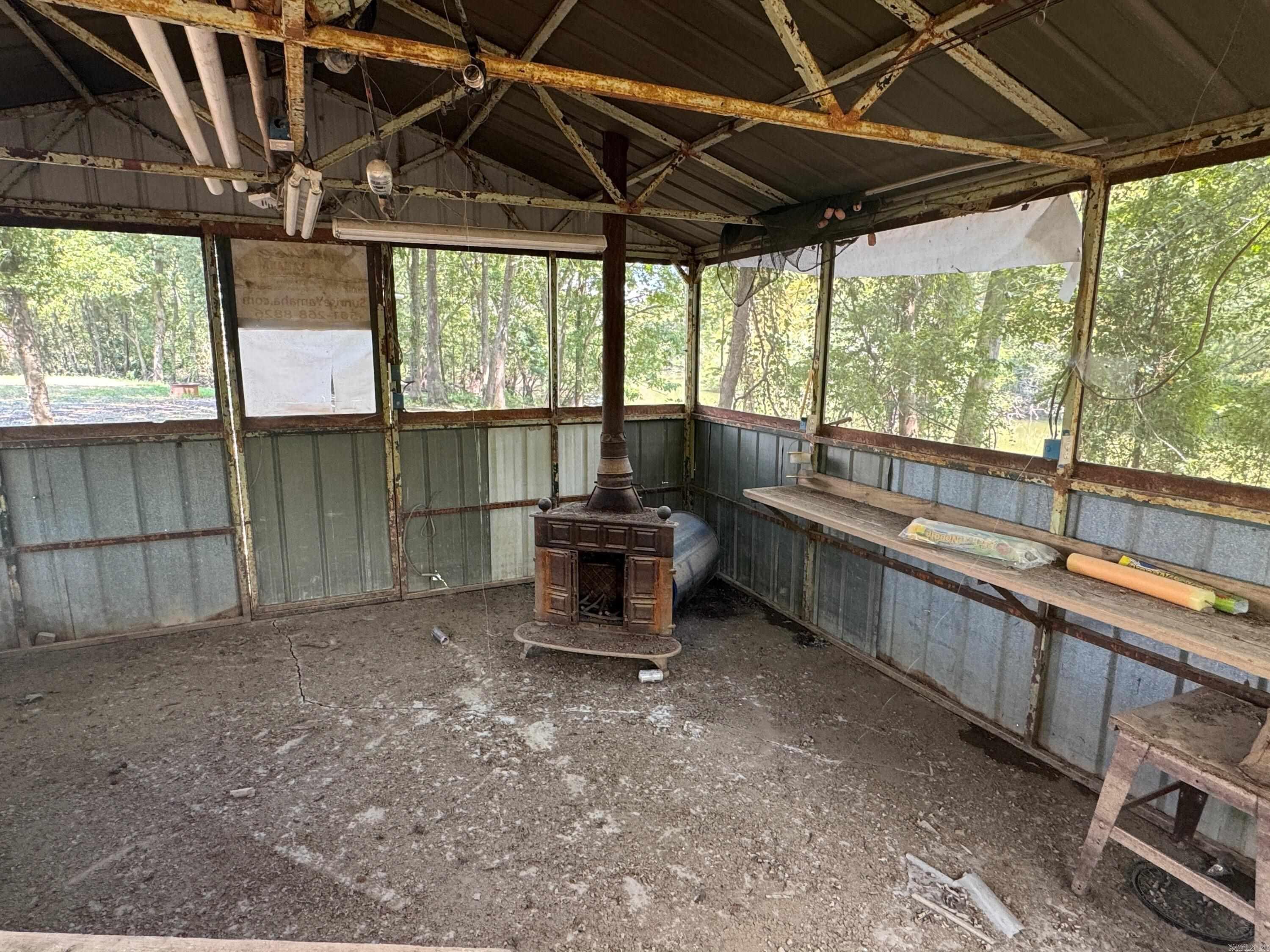 1806 County Rd 150  Augusta, AR