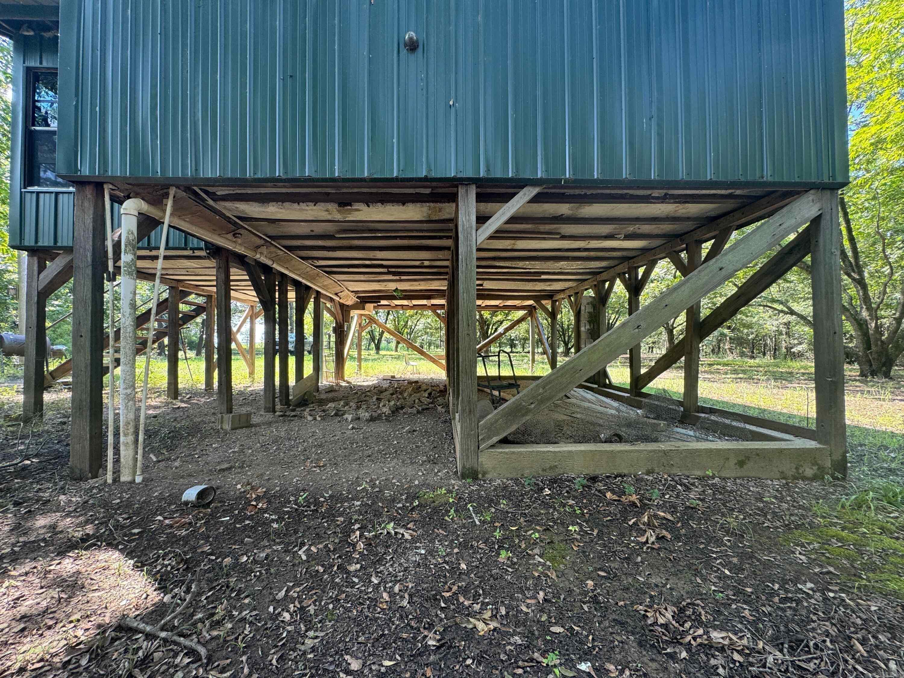 1806 County Rd 150  Augusta, AR