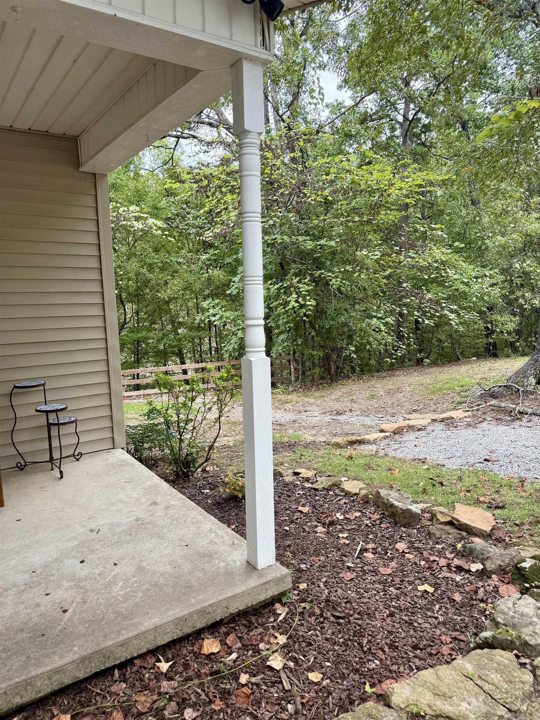 100 Iris  Drasco, AR