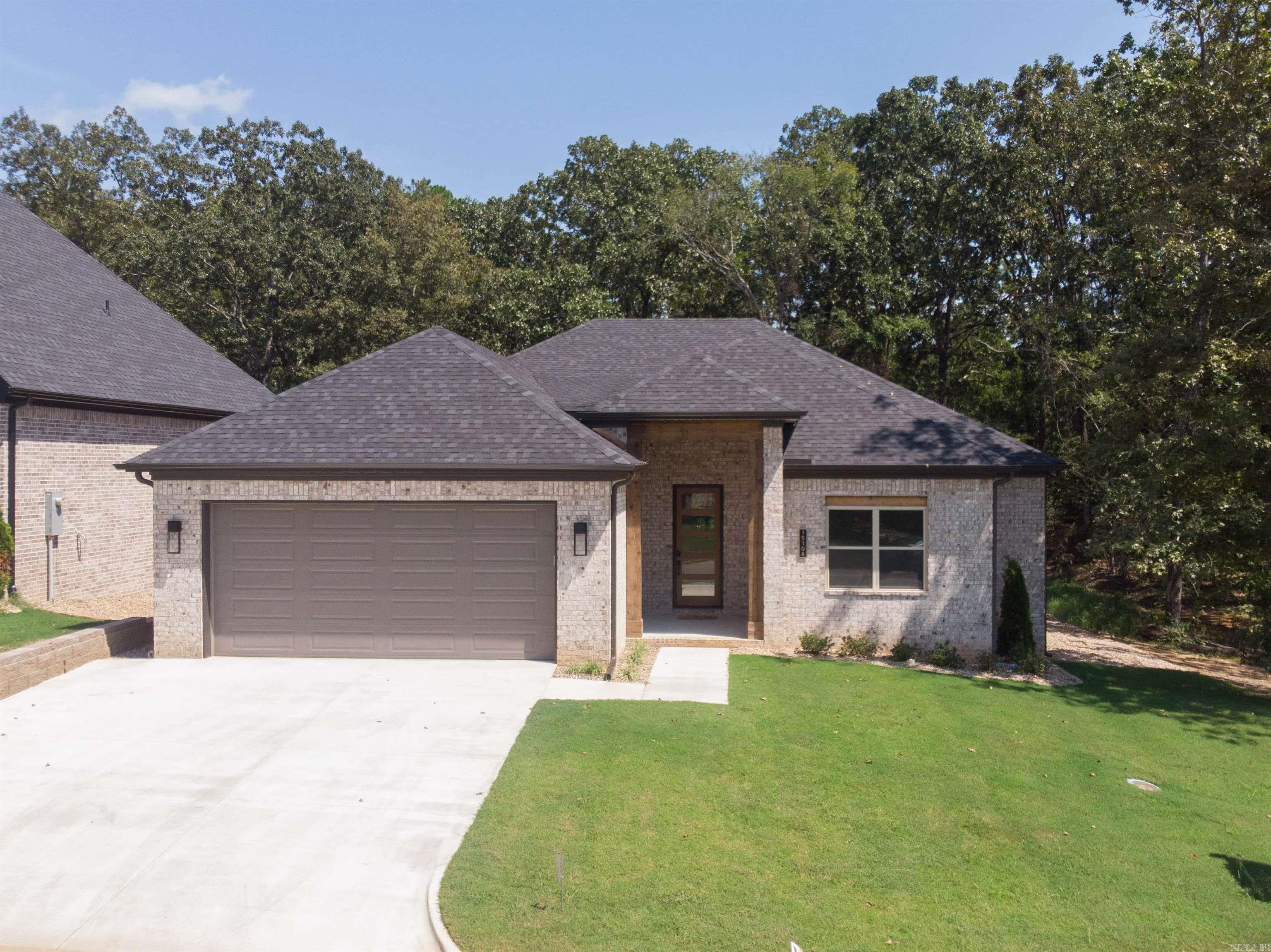 15108  Matterhorn  Maumelle, AR