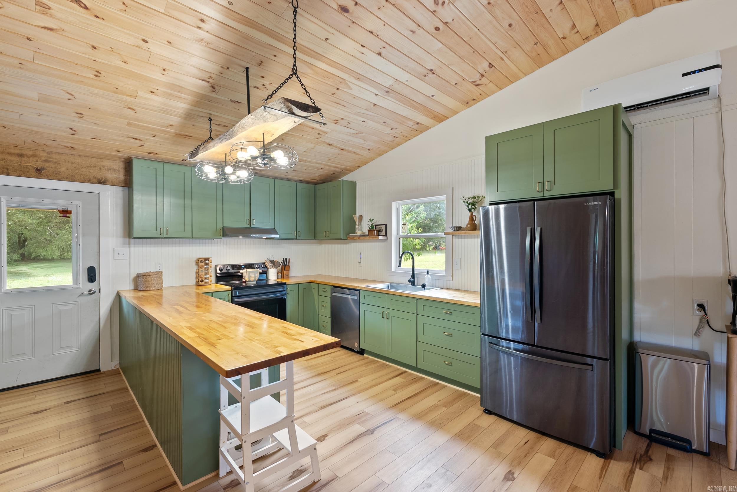 44 Sinai Road Conway, AR 72032