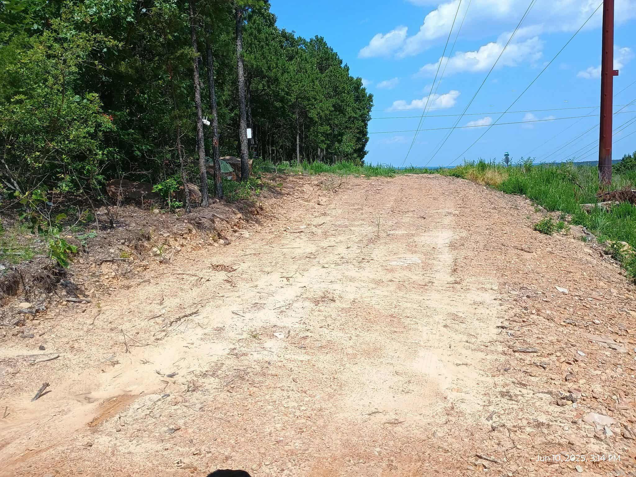 2556 Oakland Drive  Clinton, AR