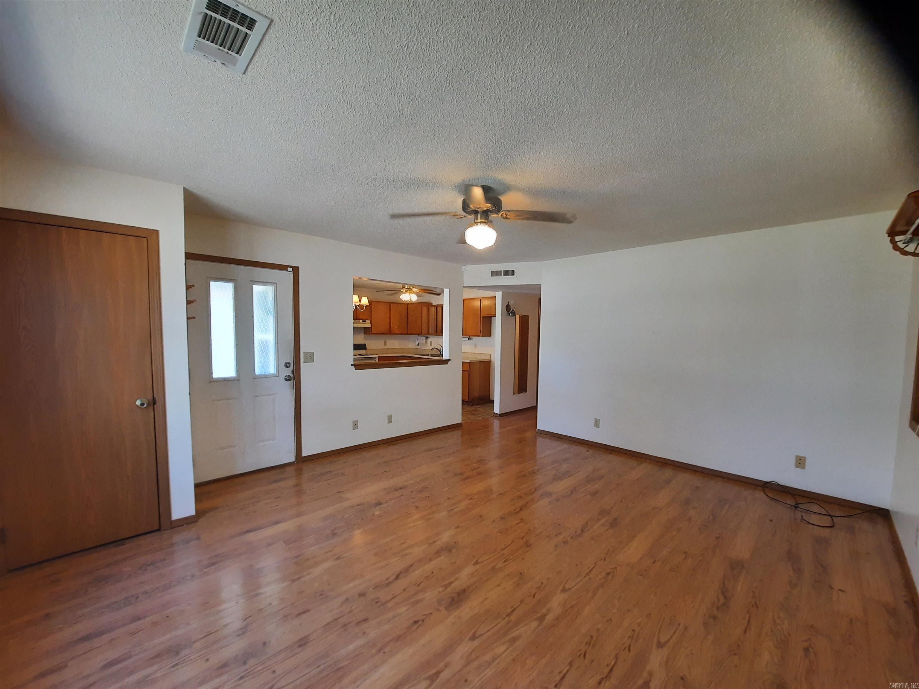 701 Clarence Street Mountain View, AR 72560