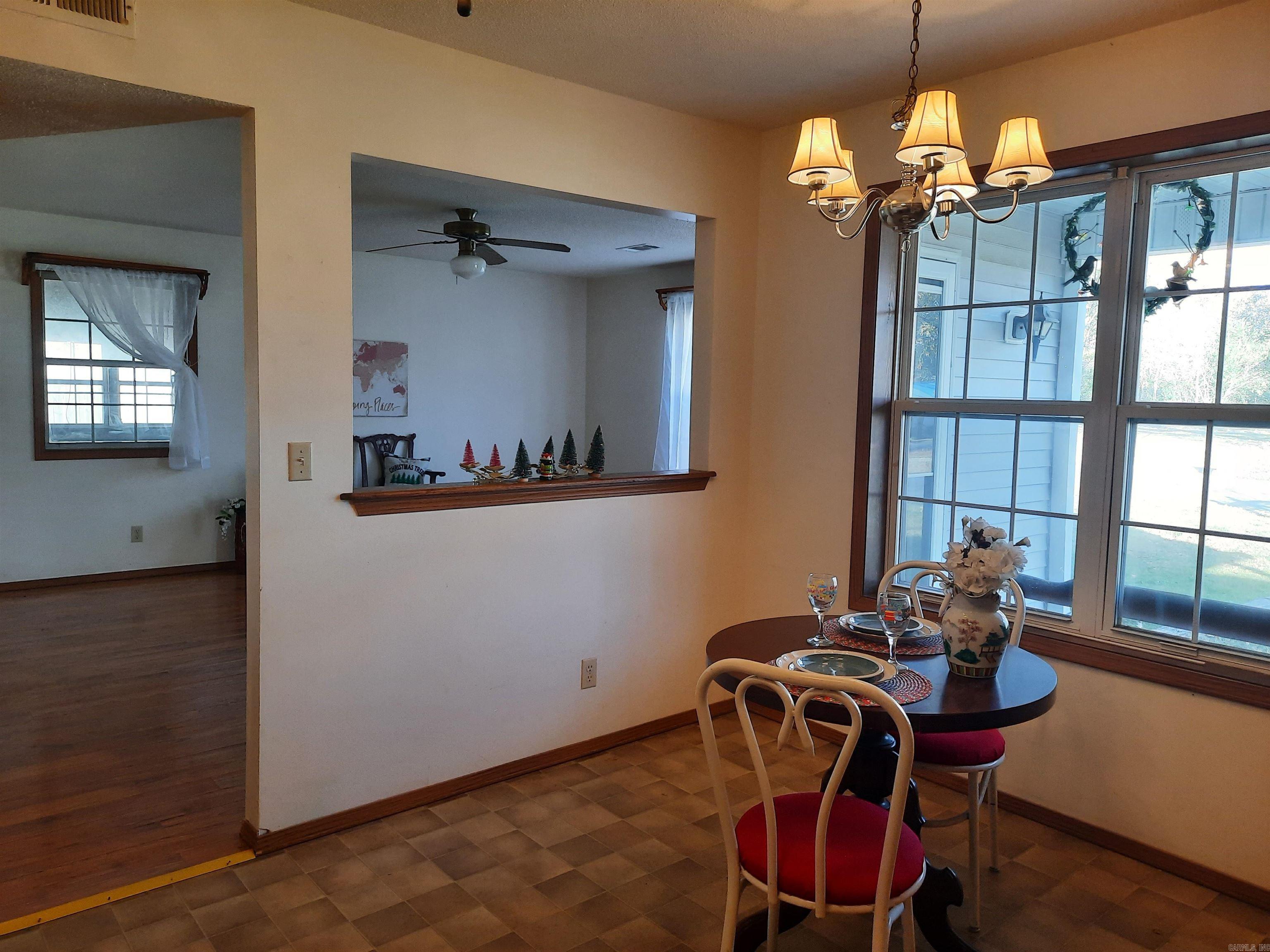 701 Clarence Street Mountain View, AR 72560