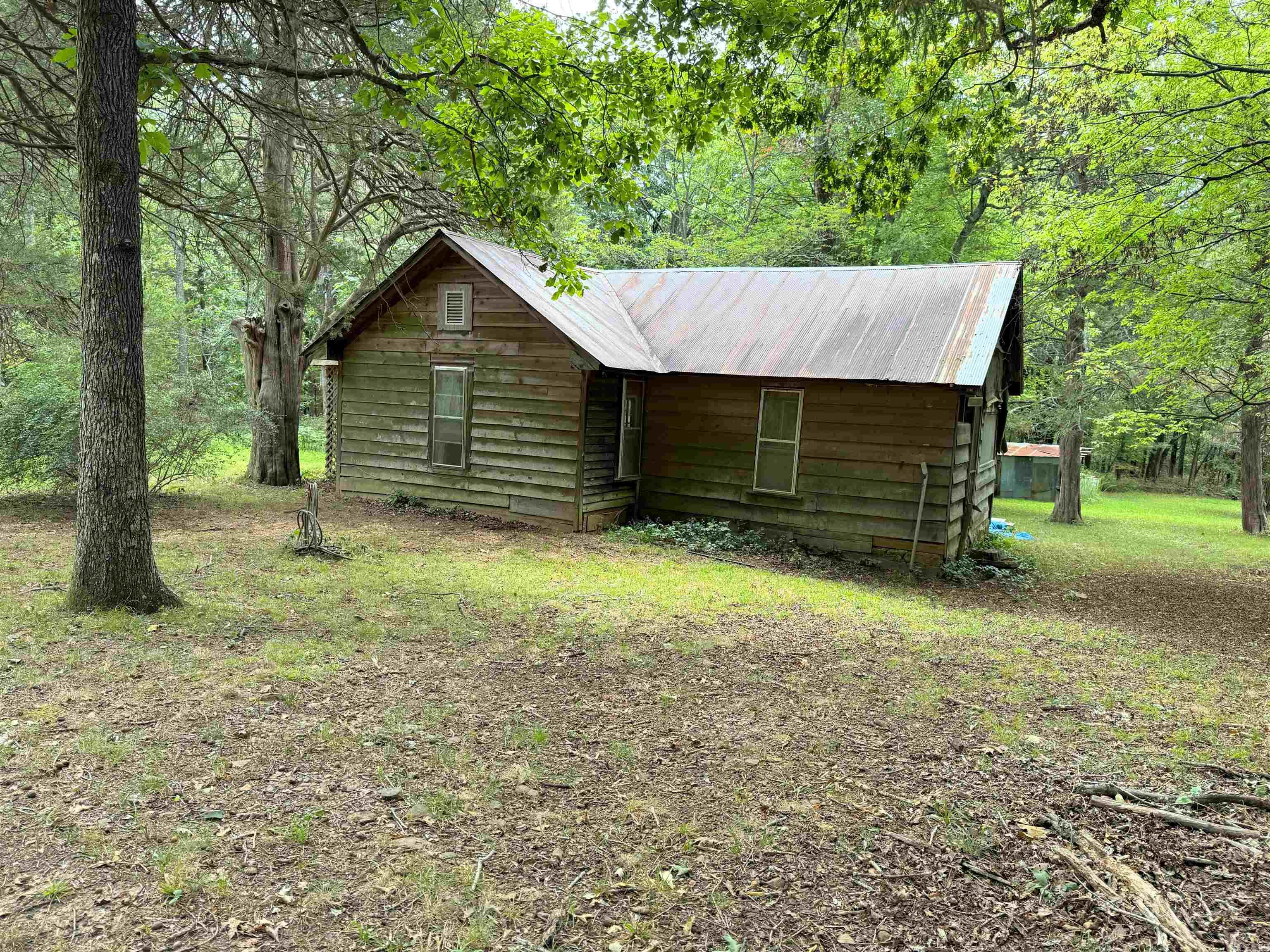 1499 Sutterfield Road Fox, AR 72051