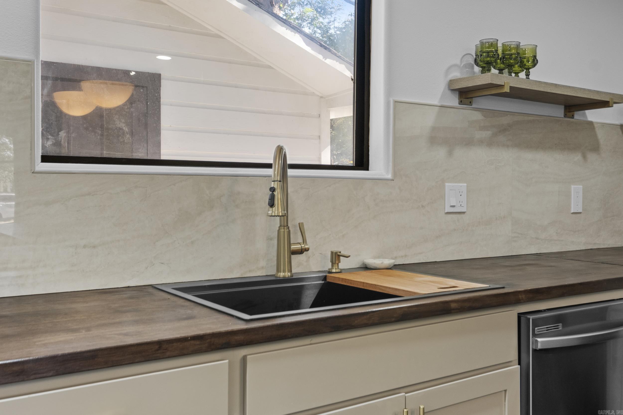 300 W High St Sheridan, AR 72150