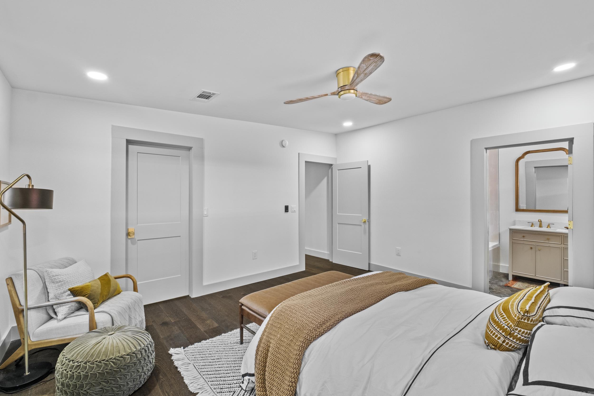 300 W High St Sheridan, AR 72150