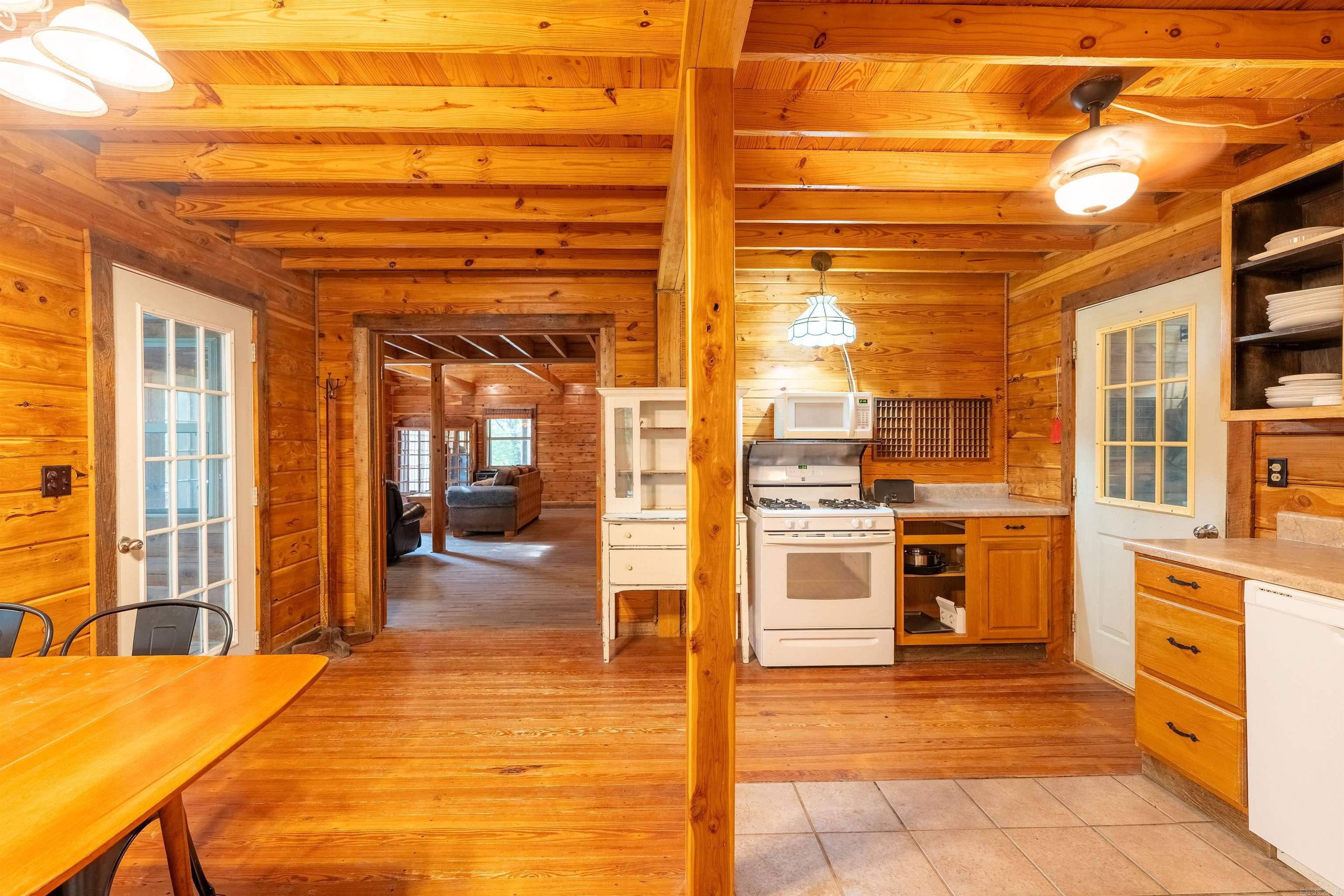 650 Gainer Ferry Batesville, AR 72501