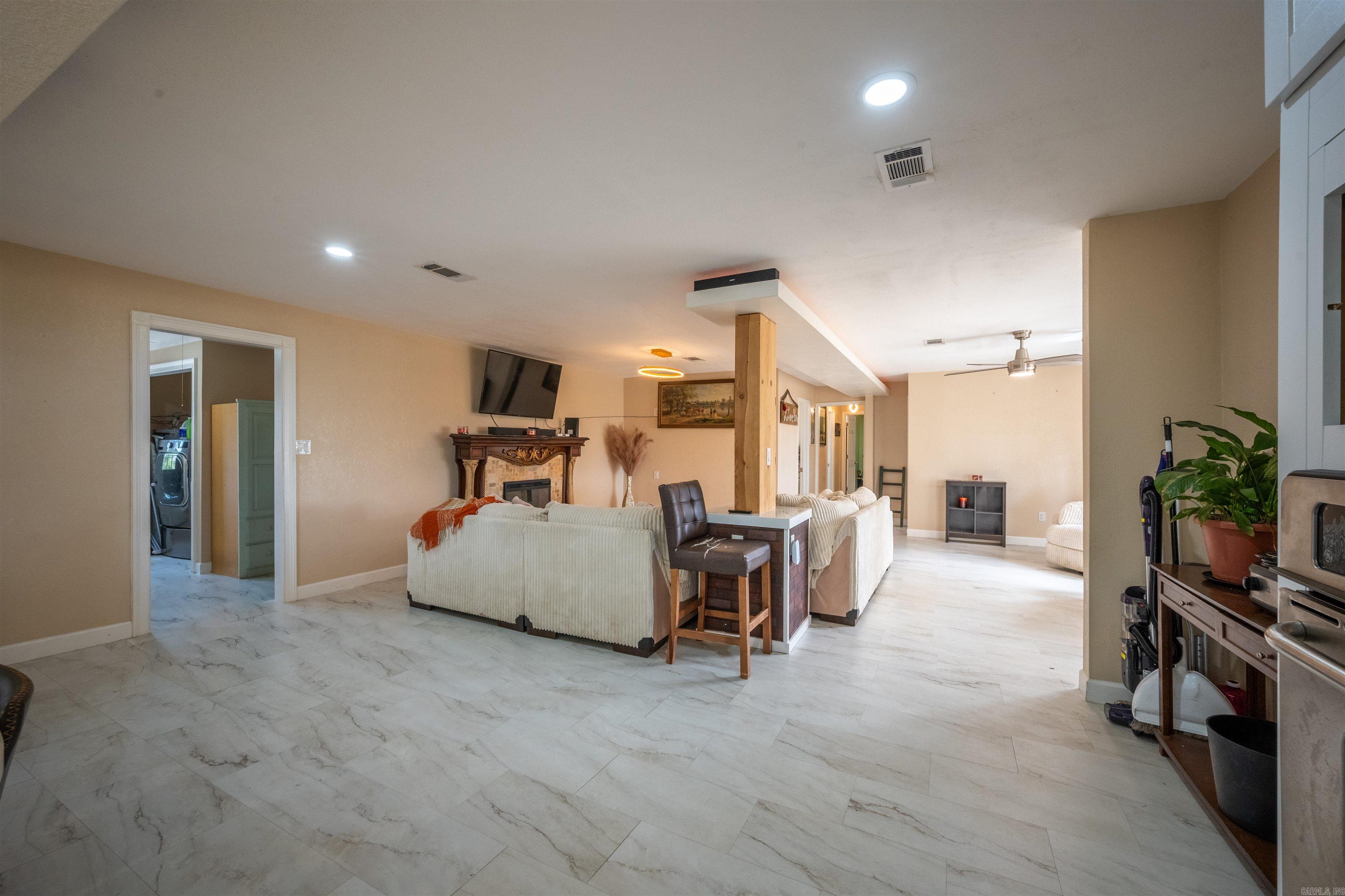 131 Siler Bradford, AR 72020