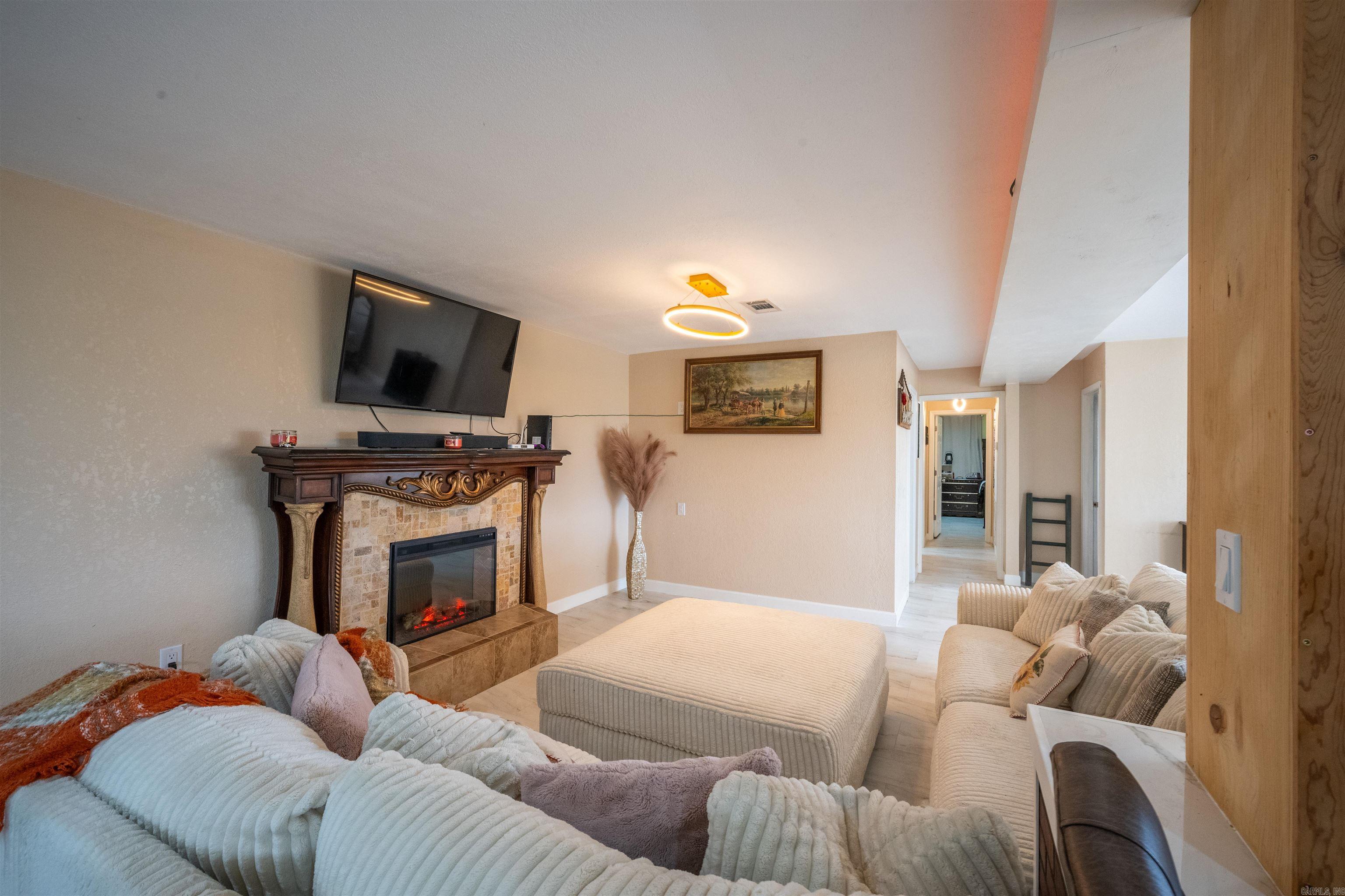 131 Siler Bradford, AR 72020