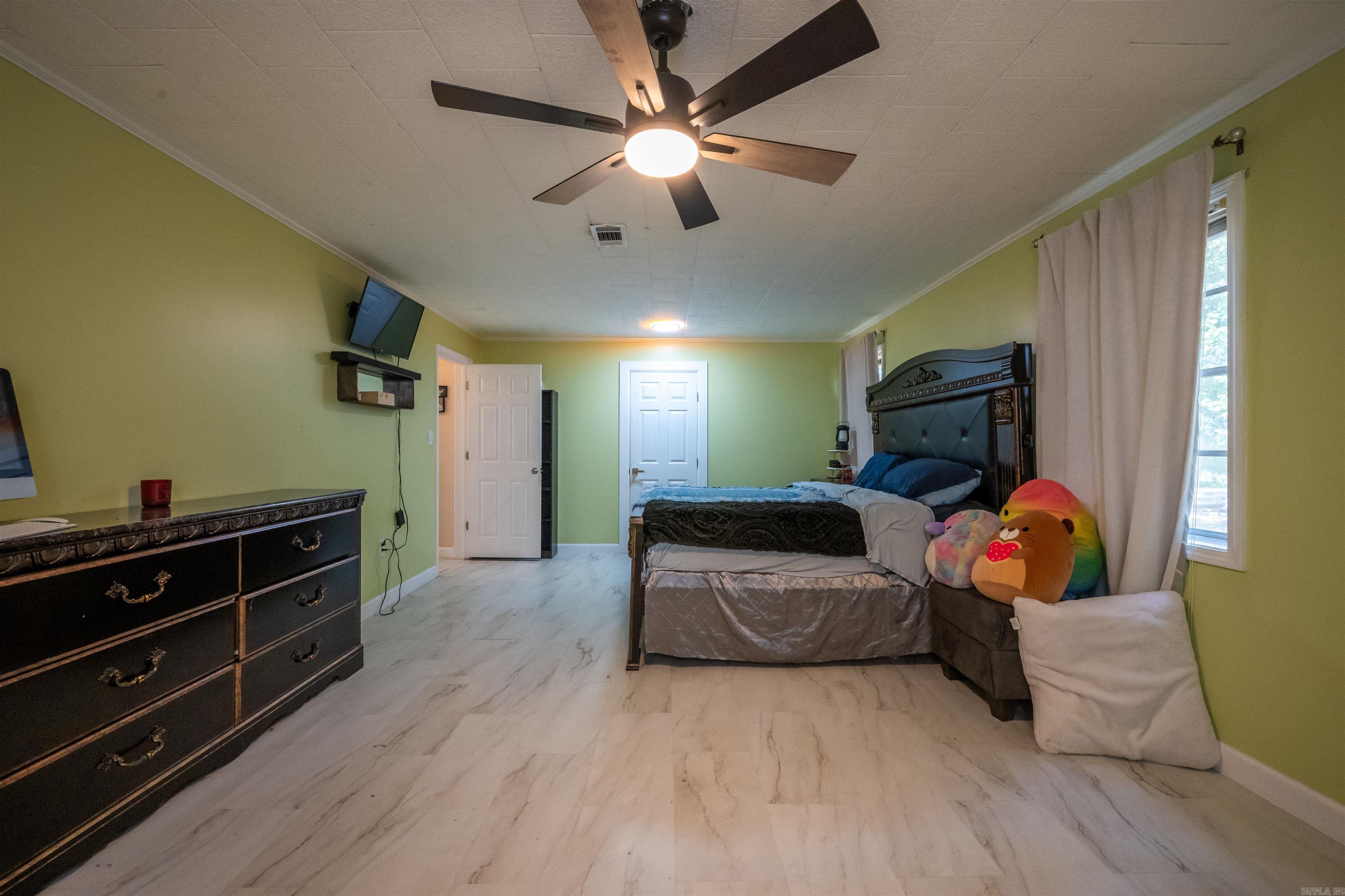 131 Siler Bradford, AR 72020