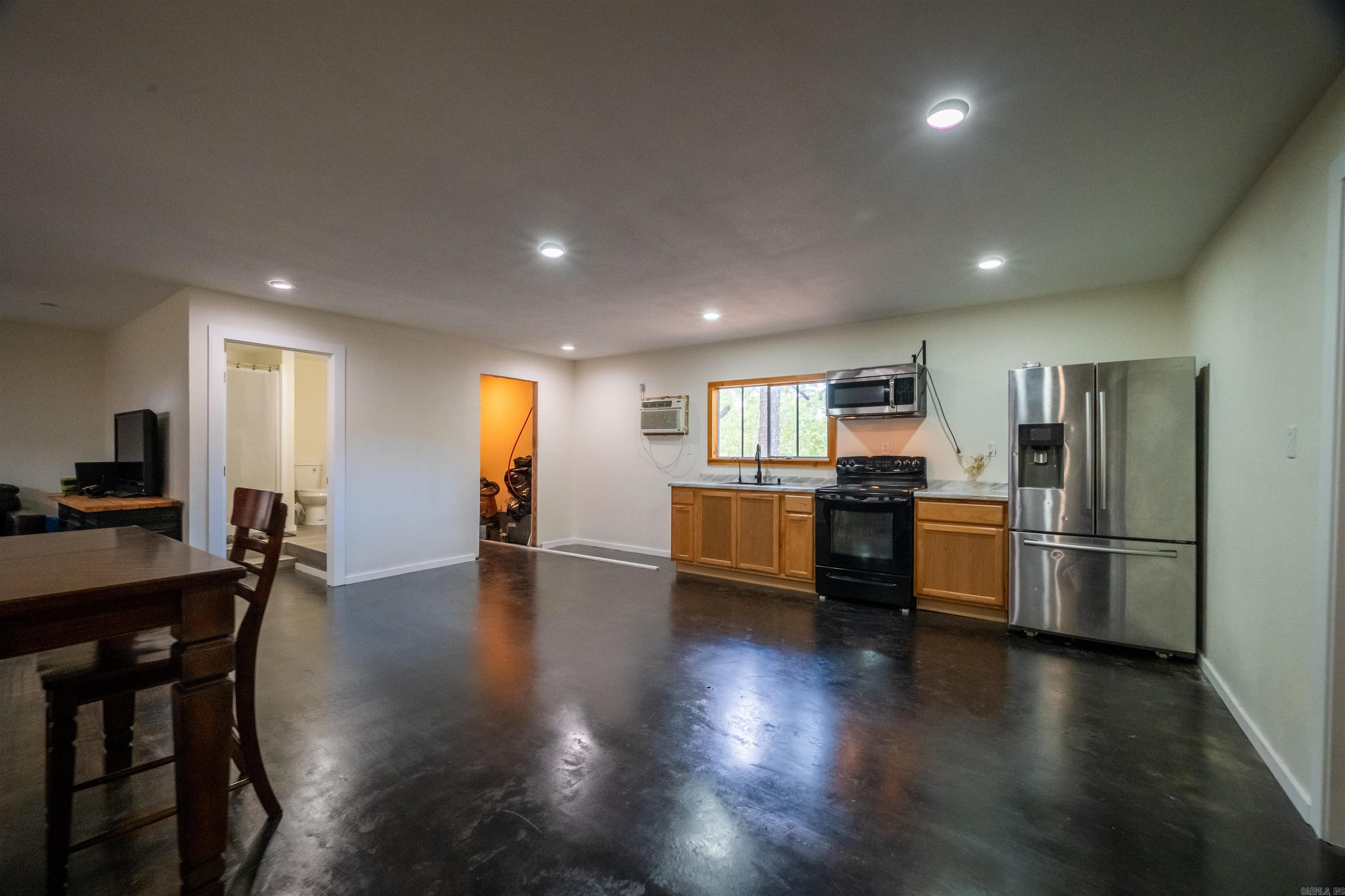 131 Siler Bradford, AR 72020