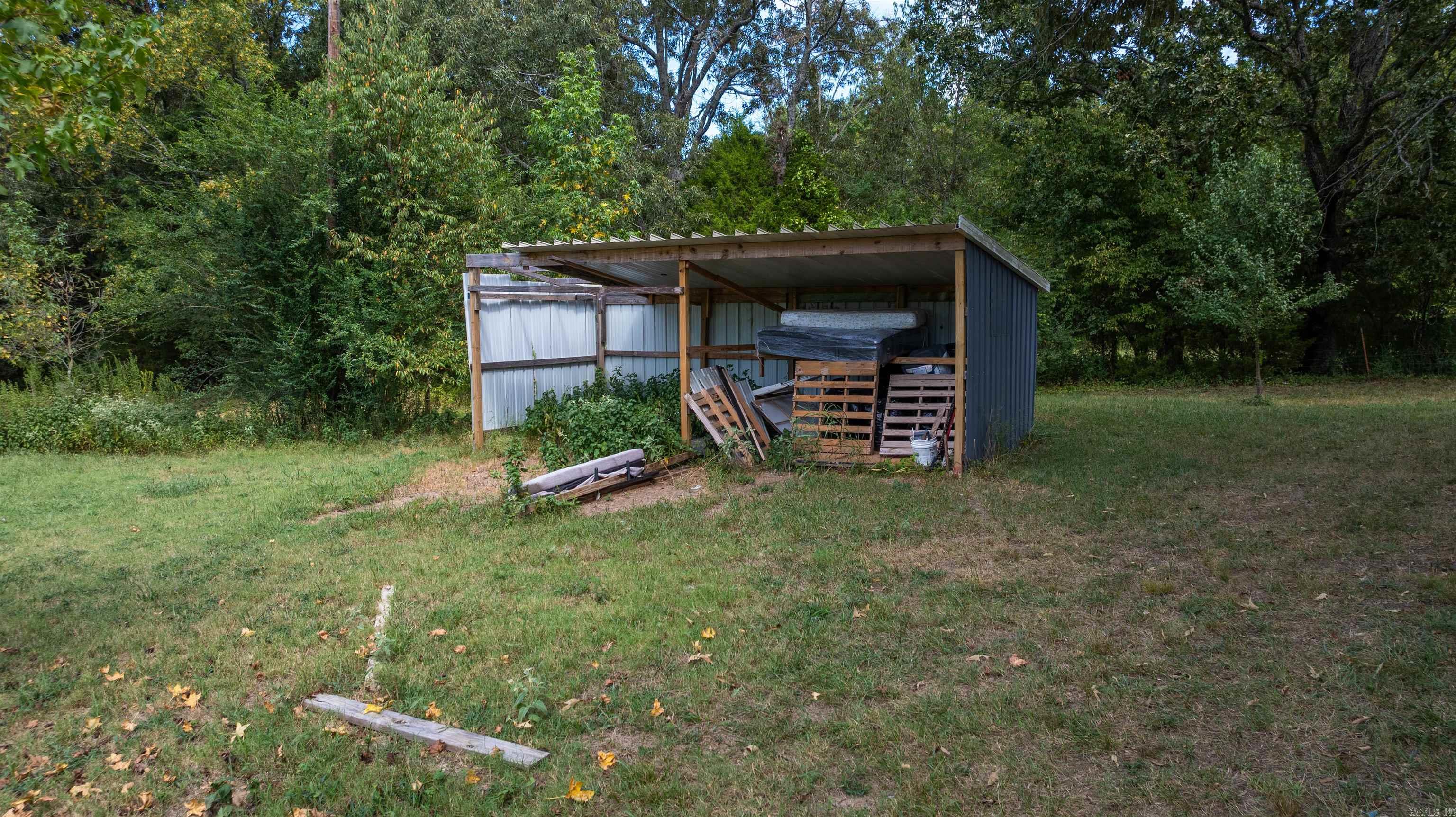 131 Siler Bradford, AR 72020