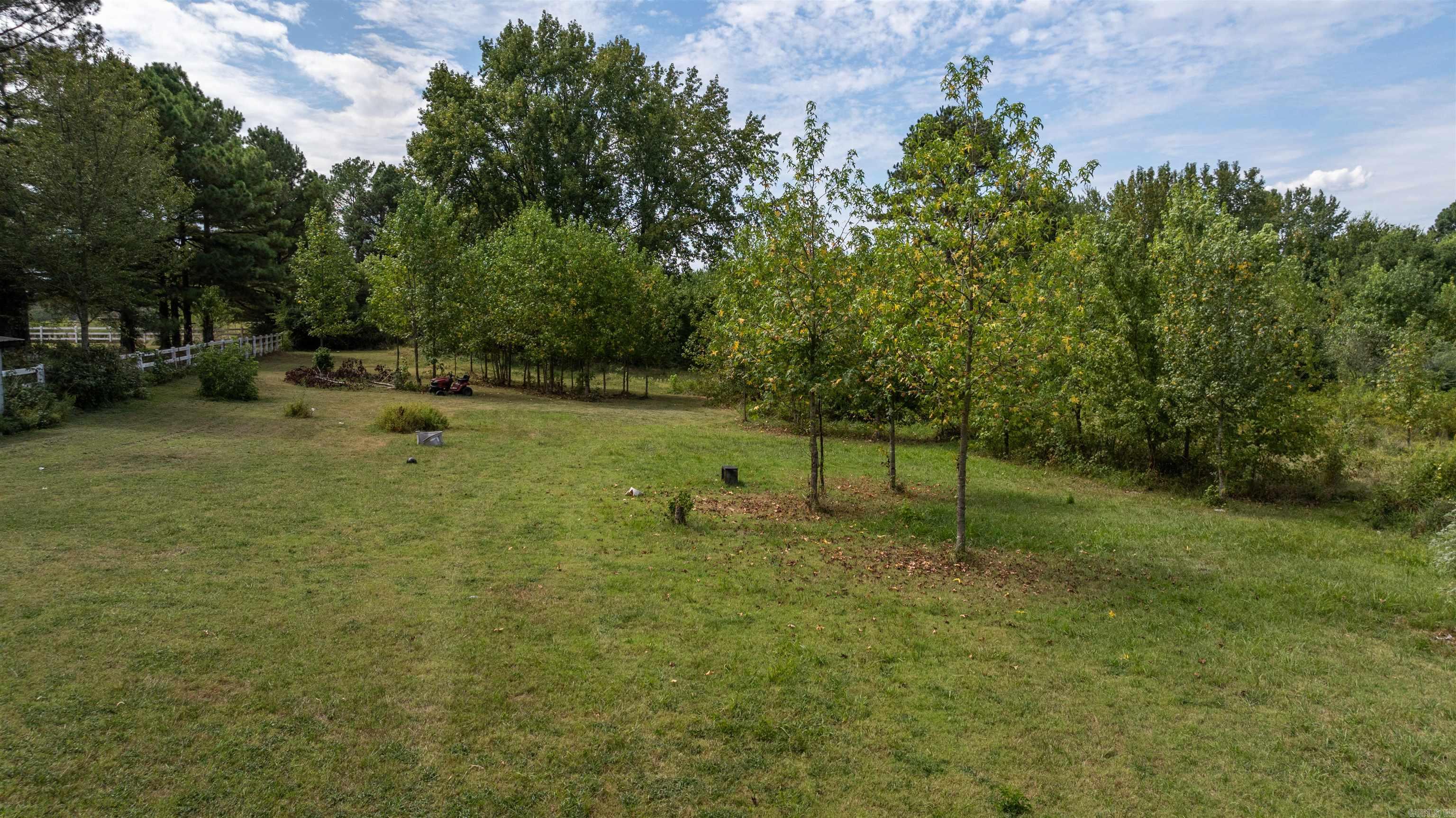 131 Siler Bradford, AR 72020