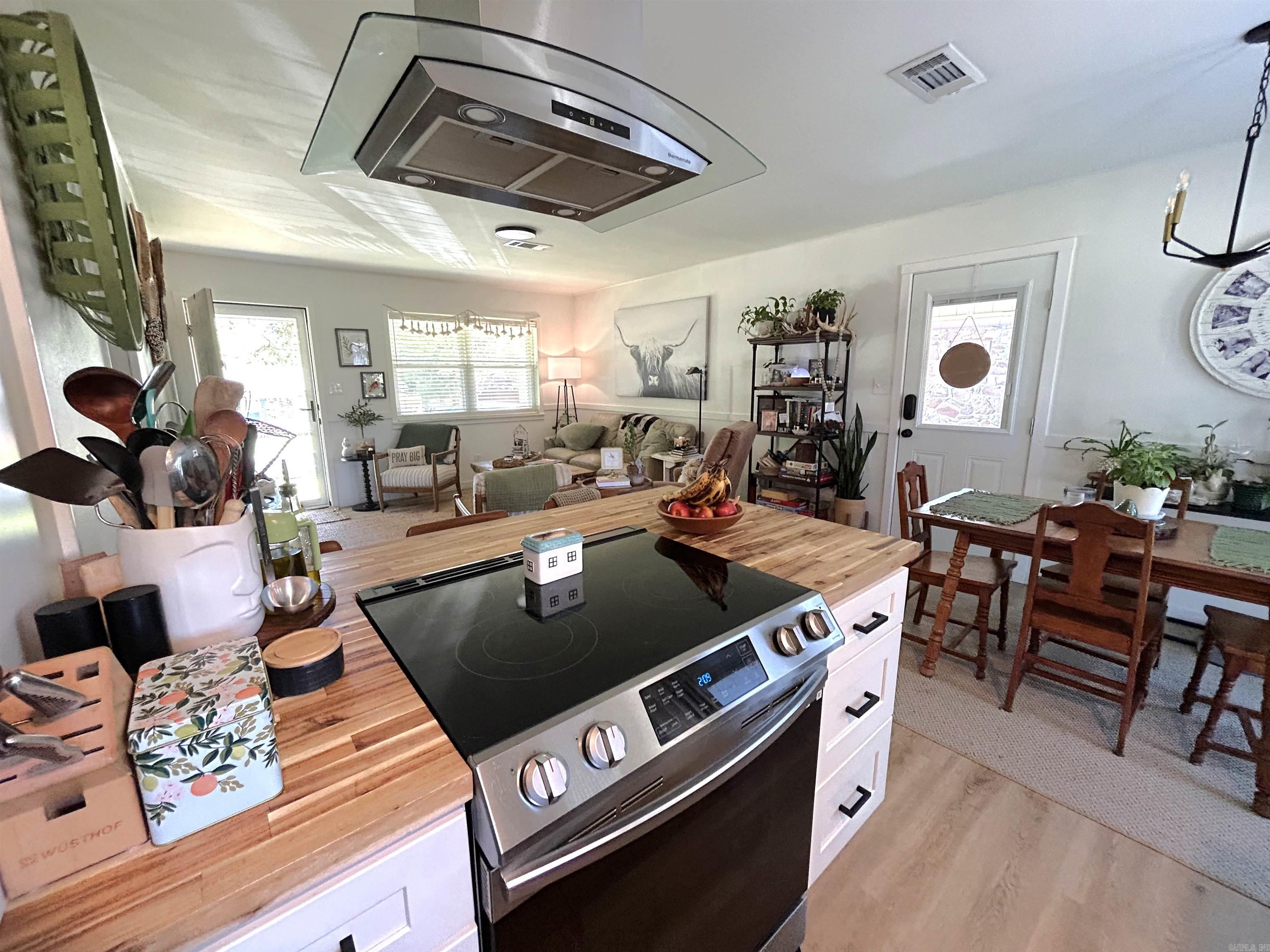 616 Cedar Heber Springs, AR 72543