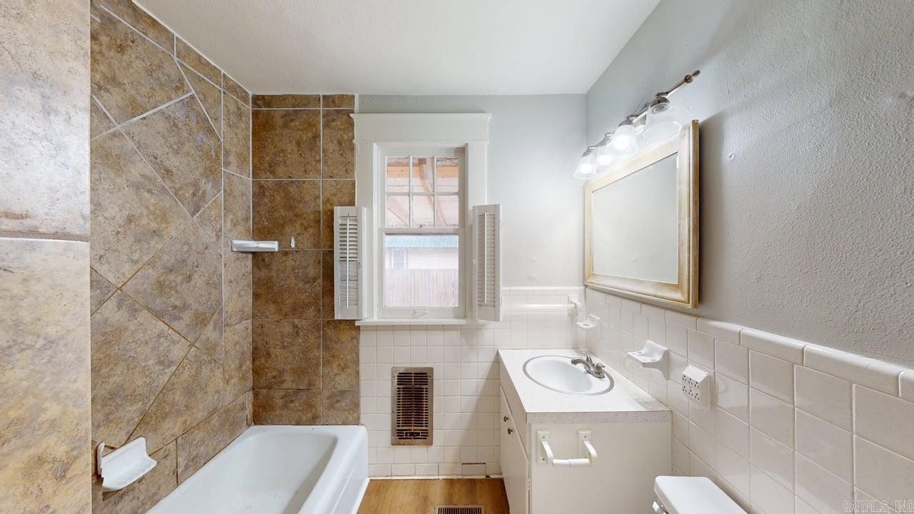 409 Mitchell Street Conway, AR 72034