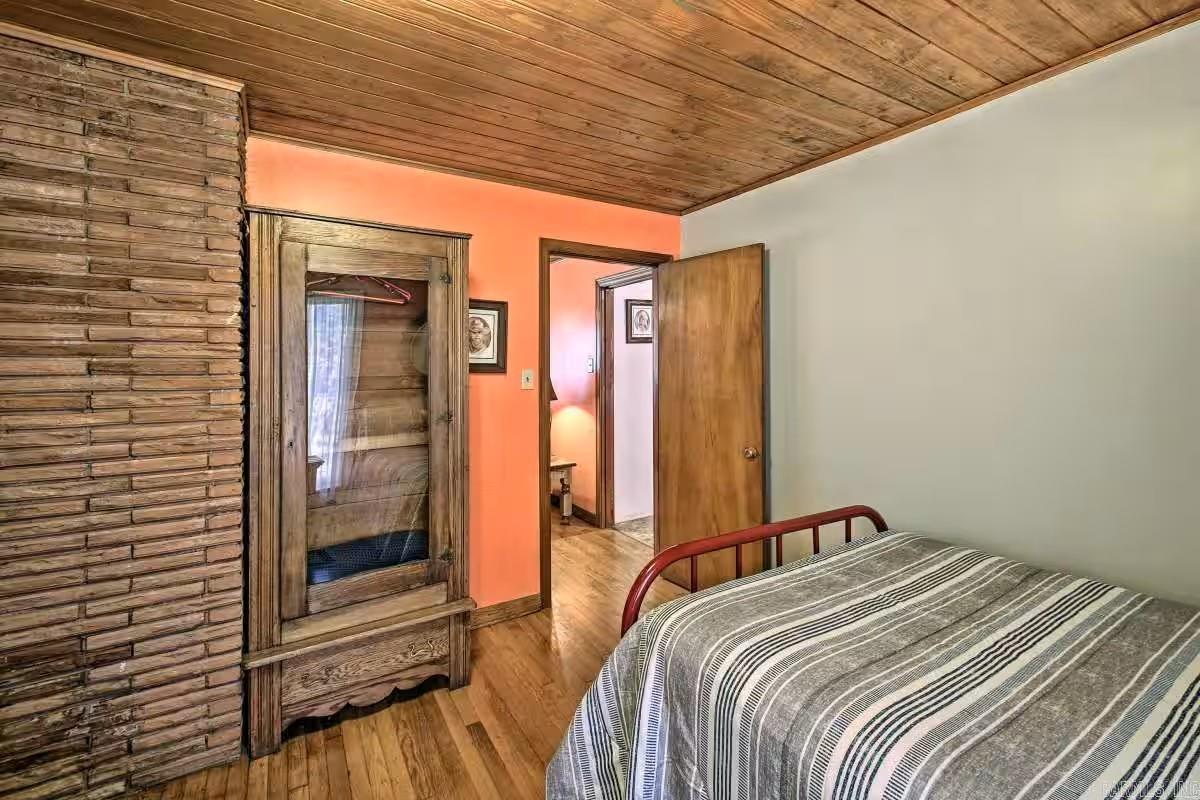 450 Cedarglades Rd Hot Springs, AR 71913