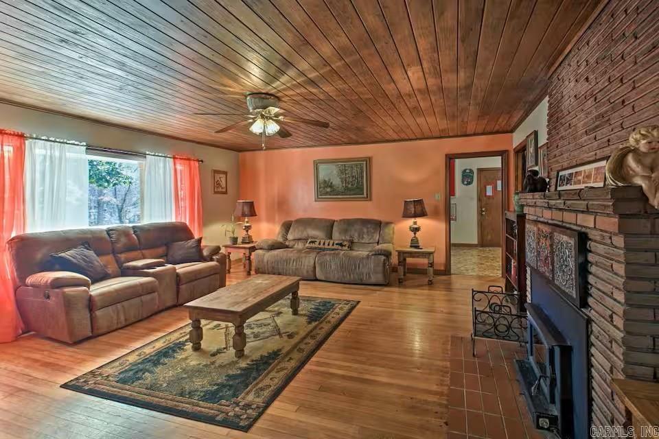 450 Cedarglades Rd Hot Springs, AR 71913