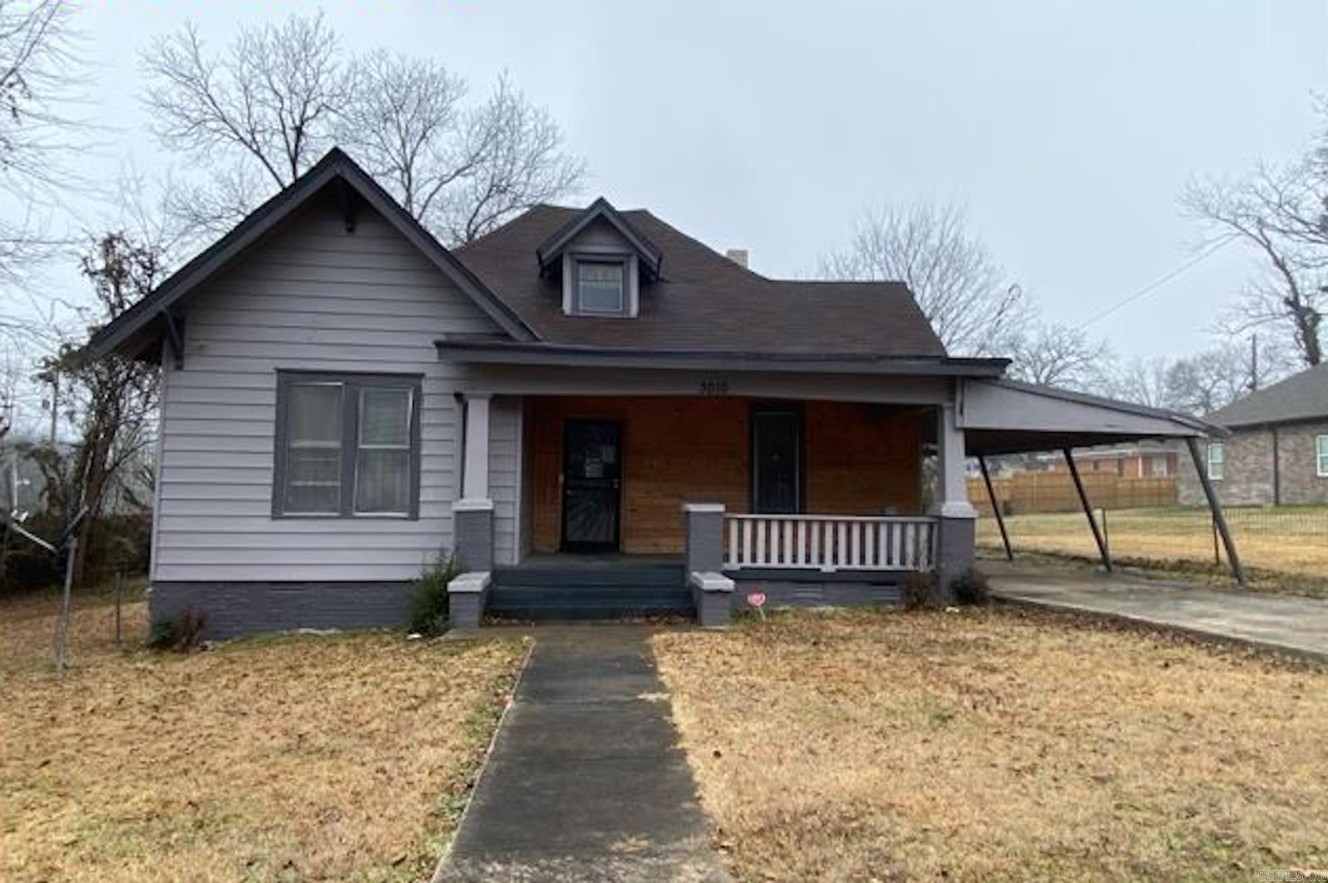 3010 S Izard  Little Rock, AR