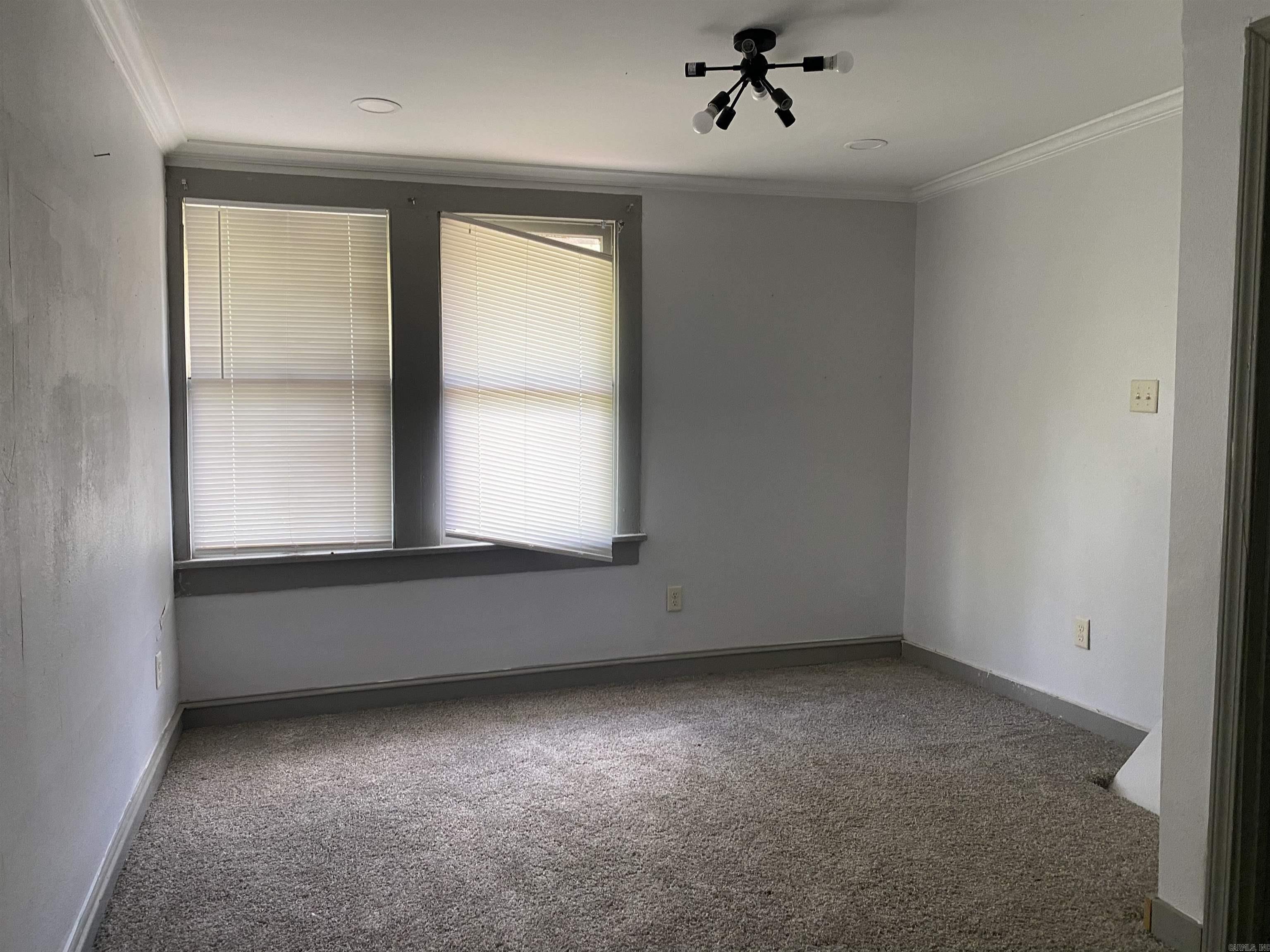 3010 S Izard  Little Rock, AR