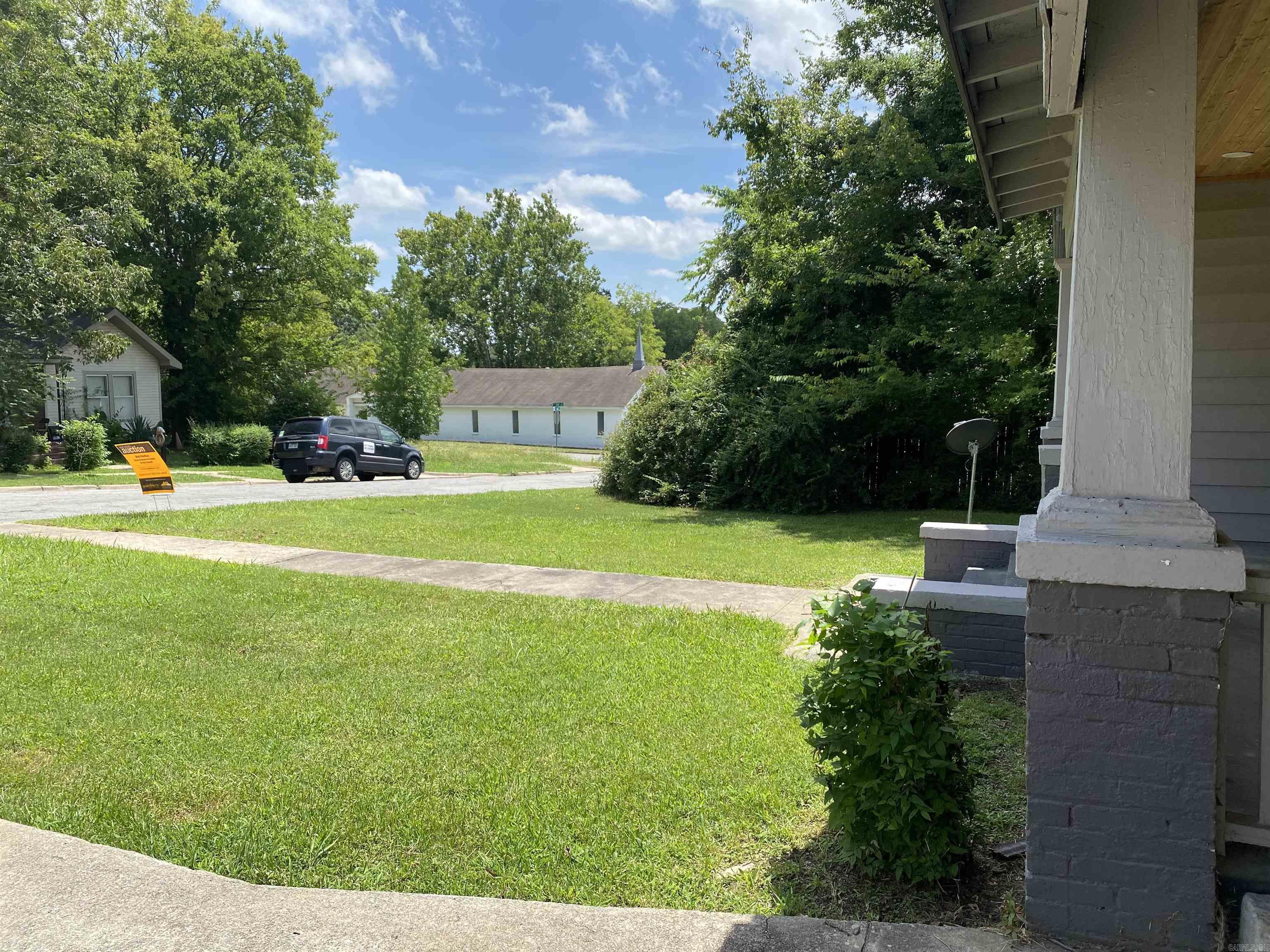 3010 S Izard  Little Rock, AR