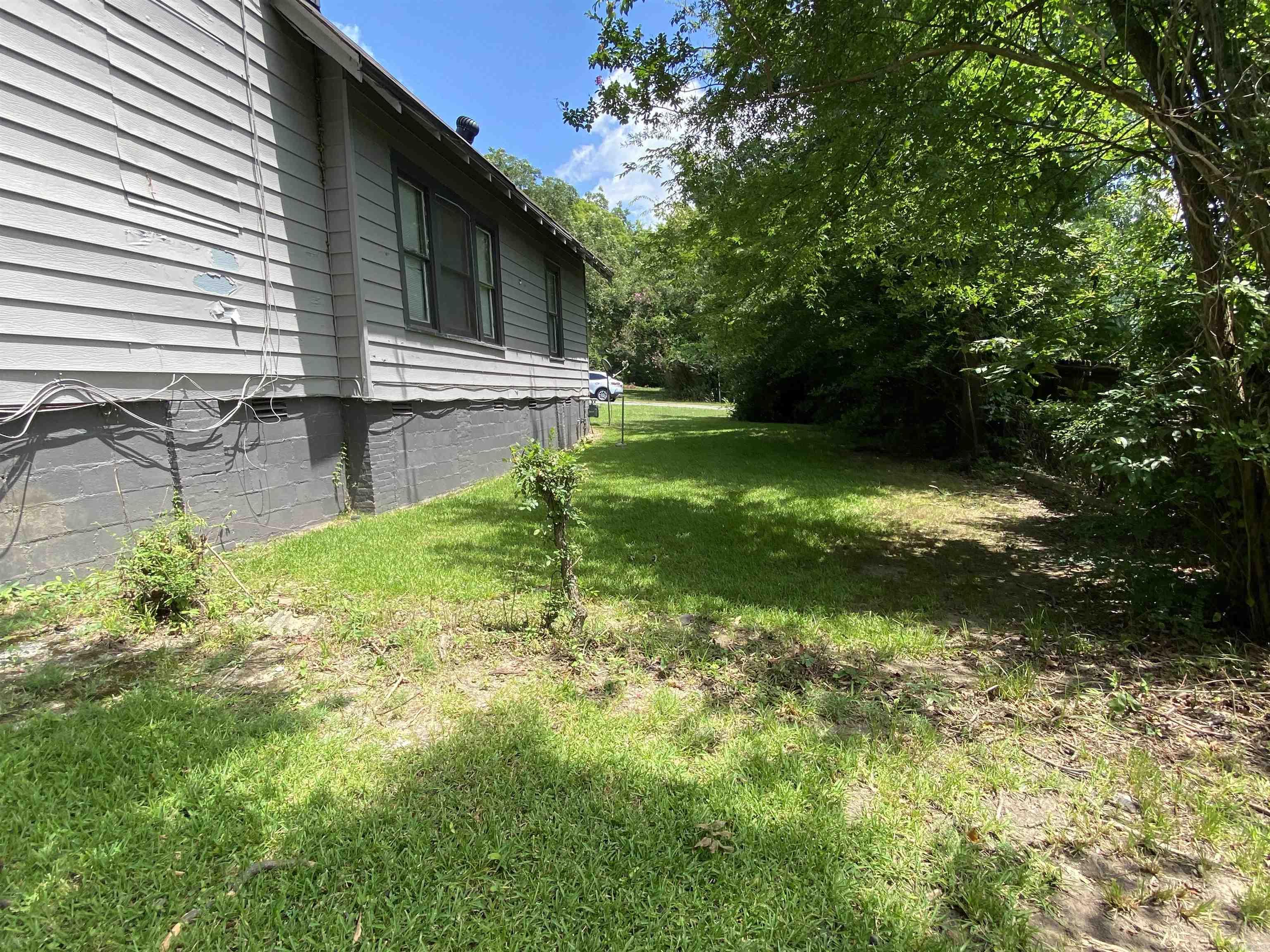 3010 S Izard  Little Rock, AR