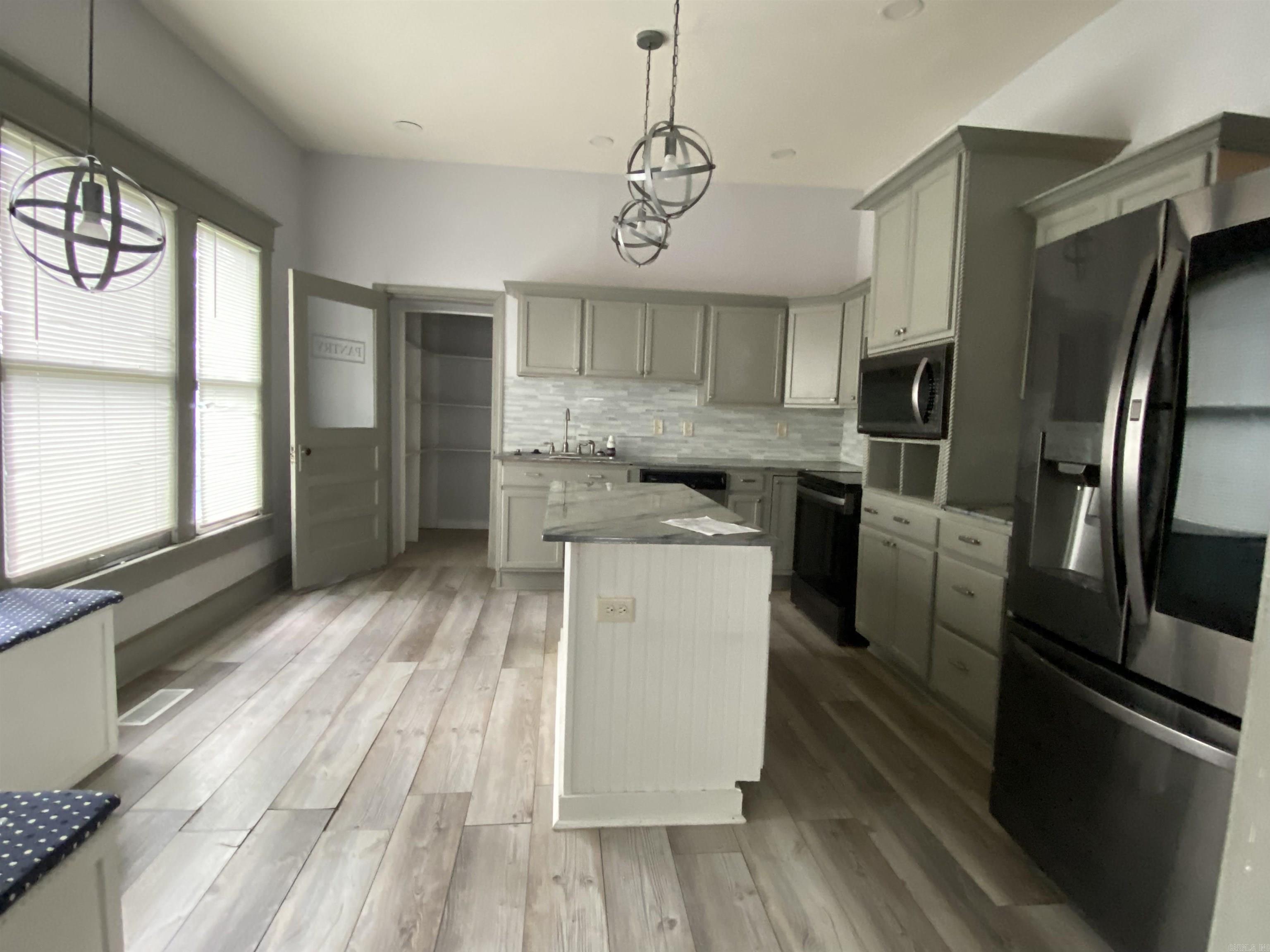 3010 S Izard  Little Rock, AR