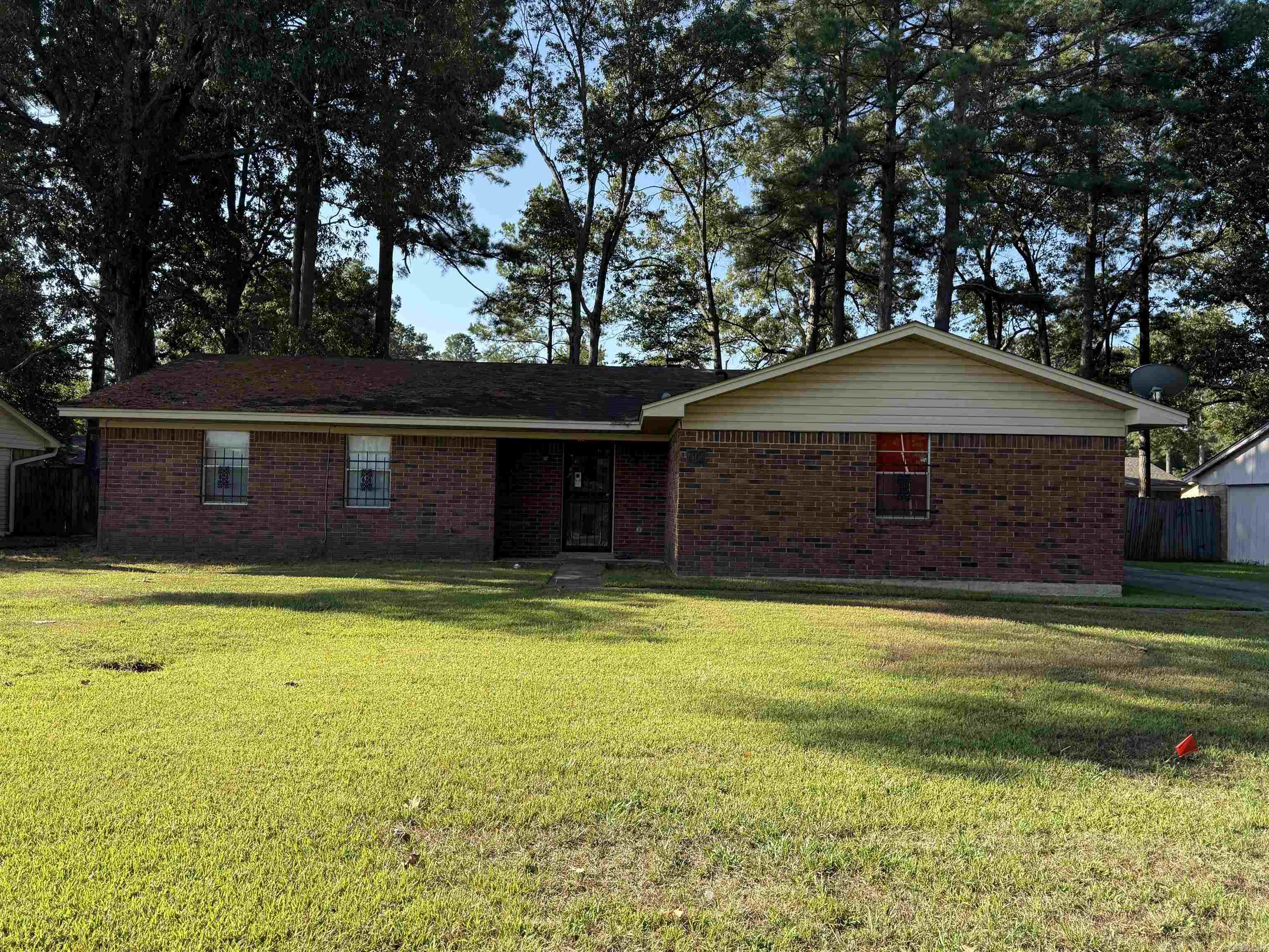 1406 Ridgway Road Pine Bluff, AR 71603