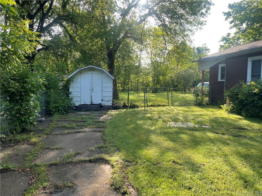 607 Carter St.  Clarksville, AR