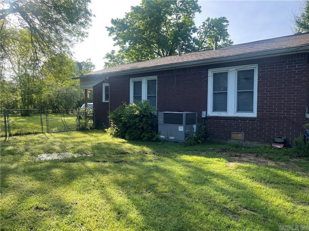 607 Carter St.  Clarksville, AR