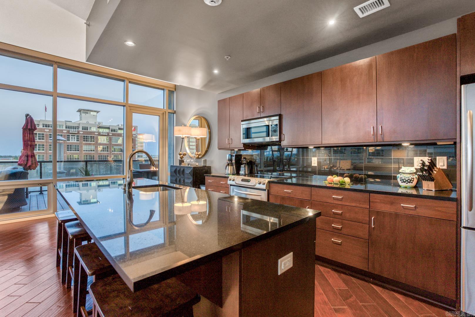 300 E 3rd 502 Little Rock, AR