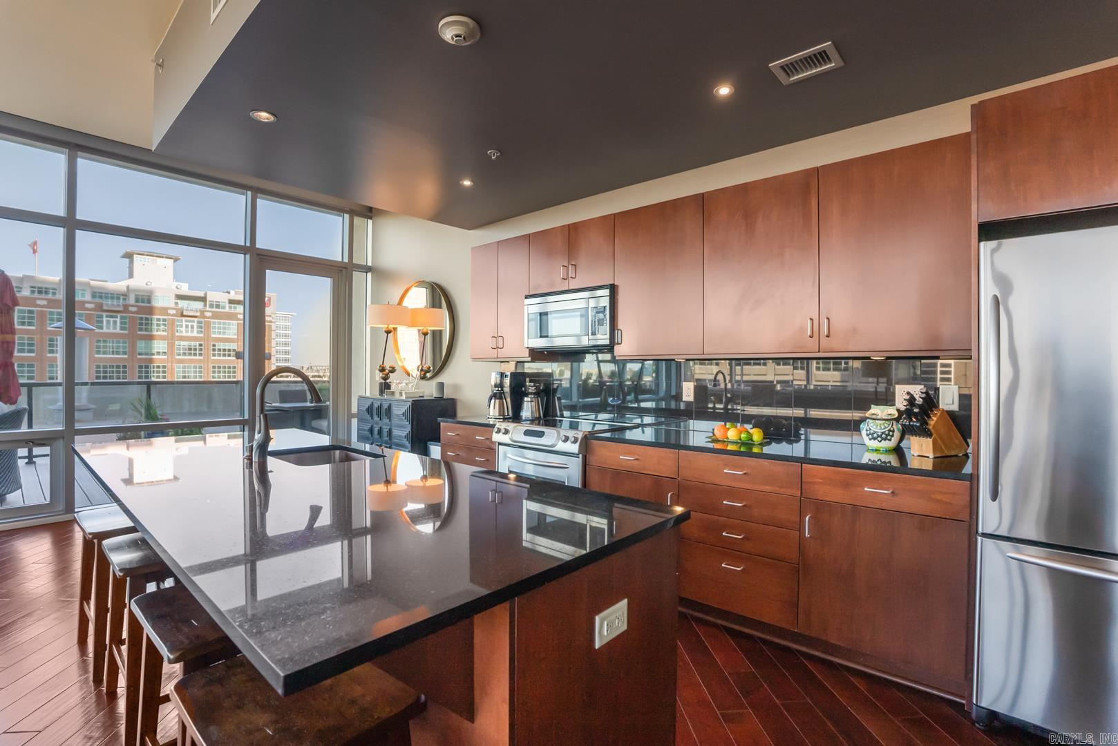 300 E 3rd 502 Little Rock, AR