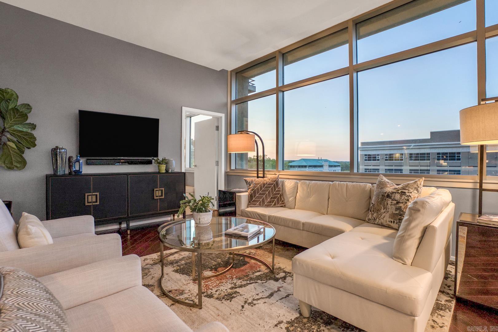 300 E 3rd 502 Little Rock, AR