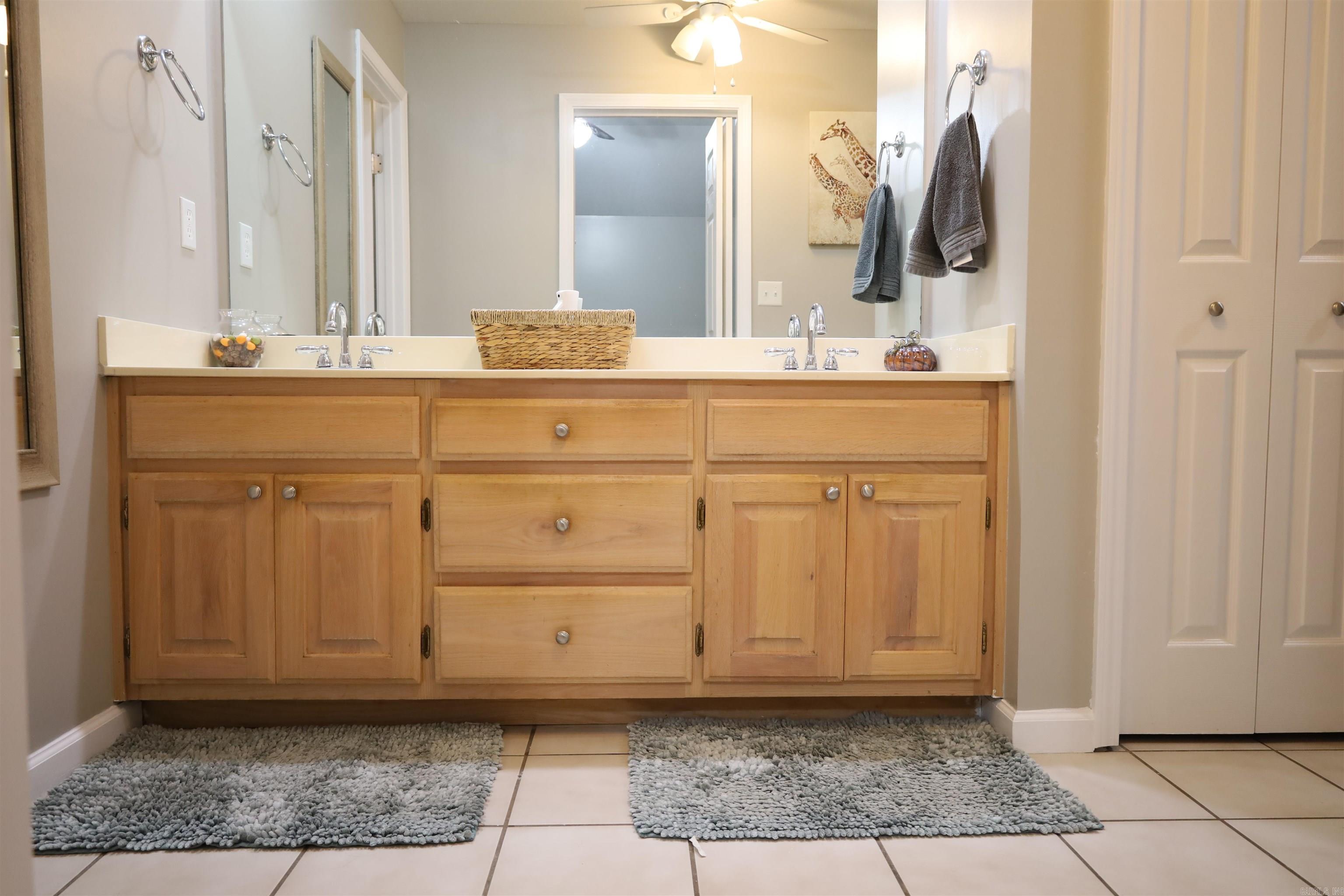 1701 Robinwood St Street Paragould, AR 72450