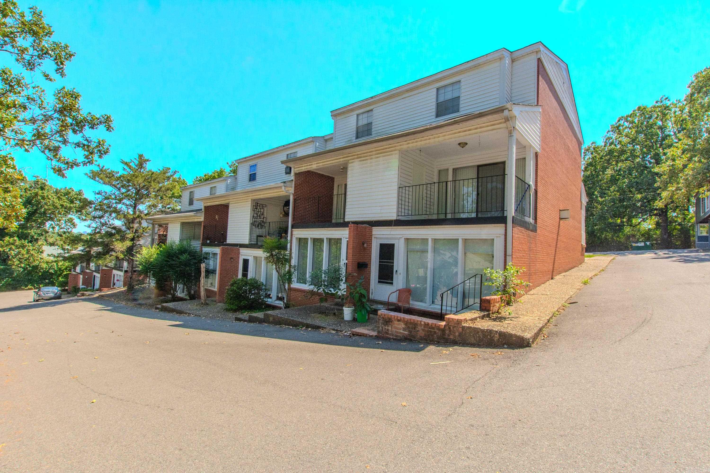 5700  B  Little Rock, AR