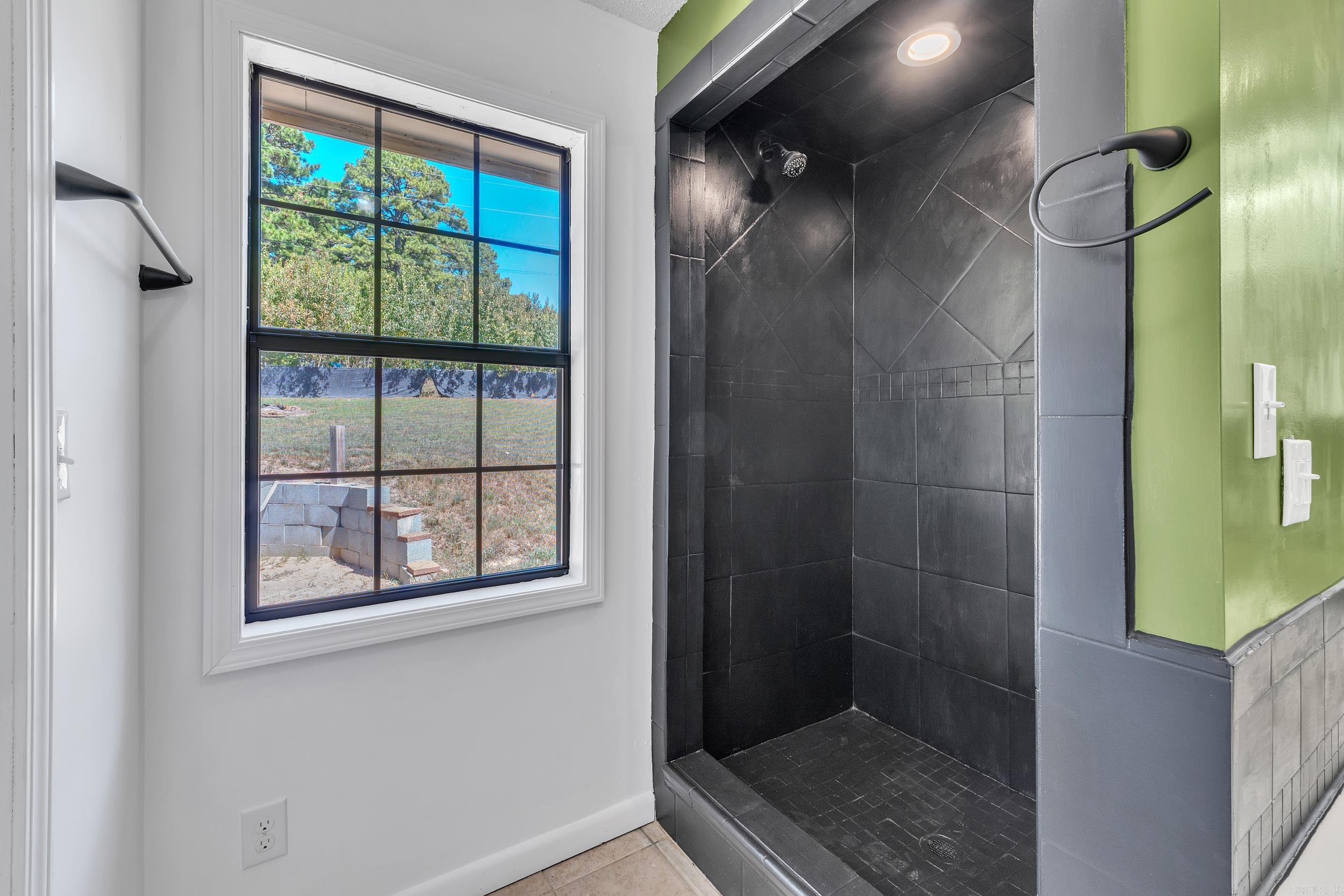 137 Morrison Lane Norfork, AR 72658