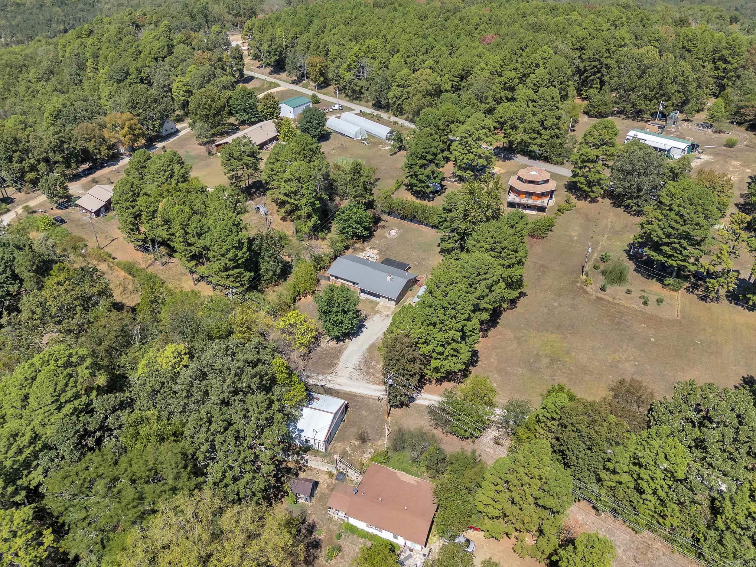 137 Morrison Lane Norfork, AR 72658