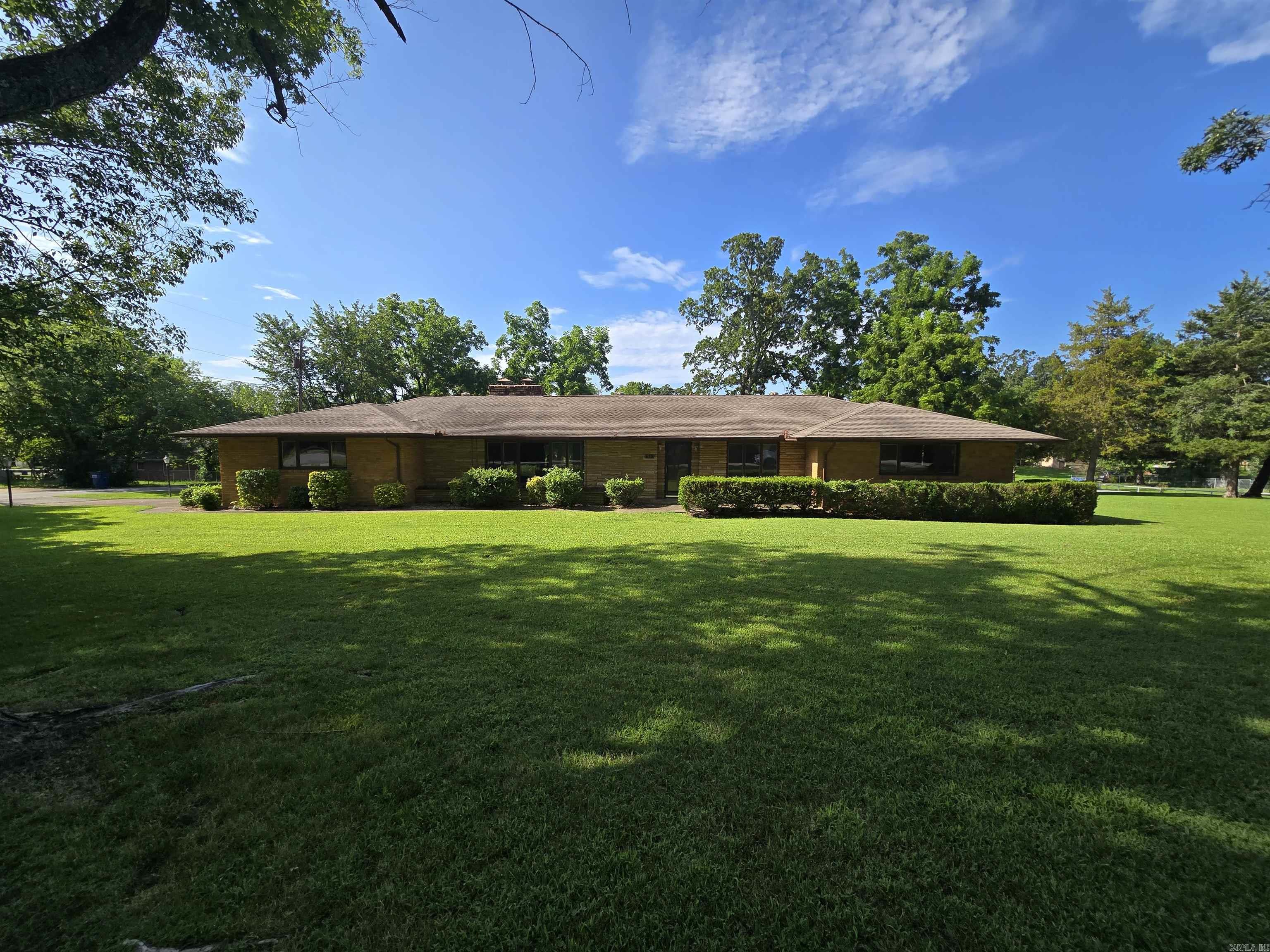 610 E 2nd  Mountain Home, AR