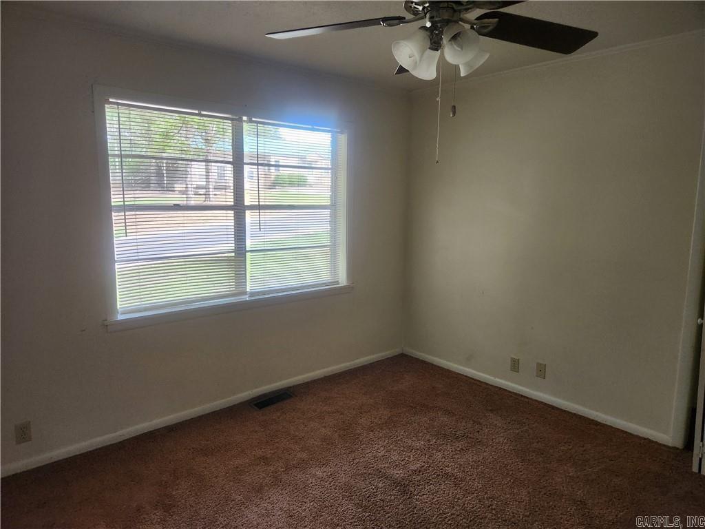 725 N Montgomery  Clarksville, AR