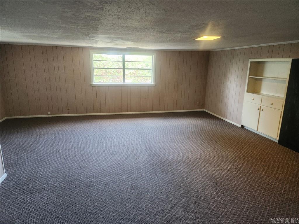 725 N Montgomery  Clarksville, AR