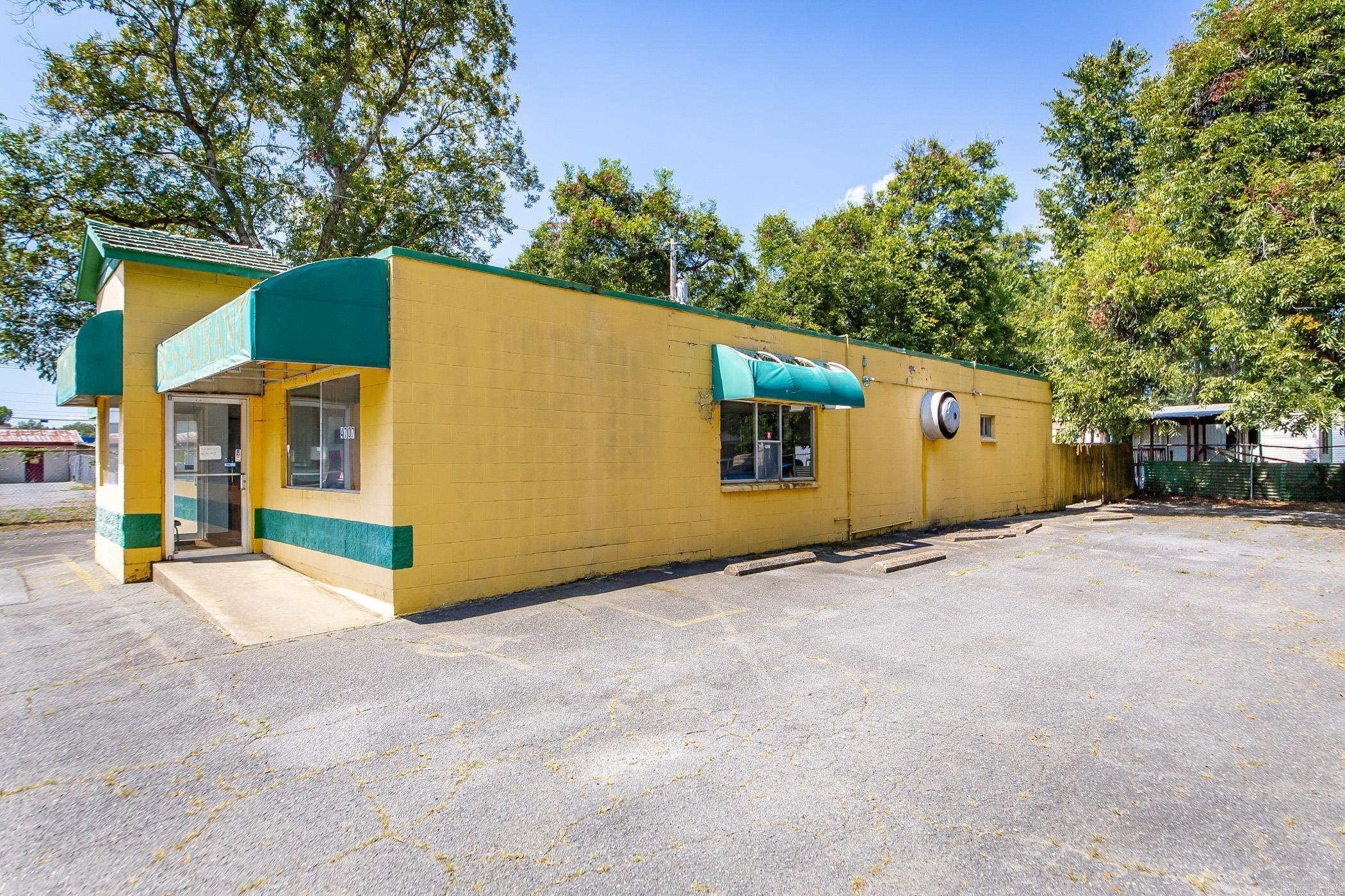 4707 E Broadway  North Little Rock, AR