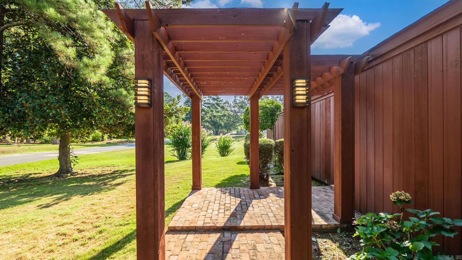 1206 W 46th Pine Bluff, AR 71603