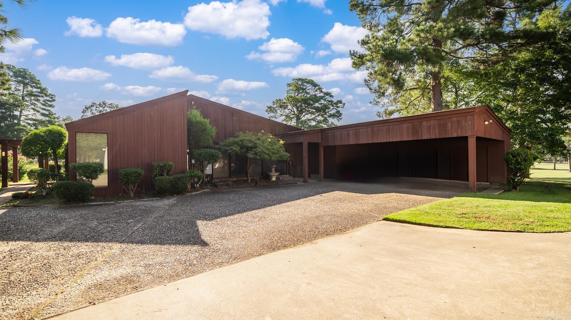 1206 W 46th Pine Bluff, AR 71603