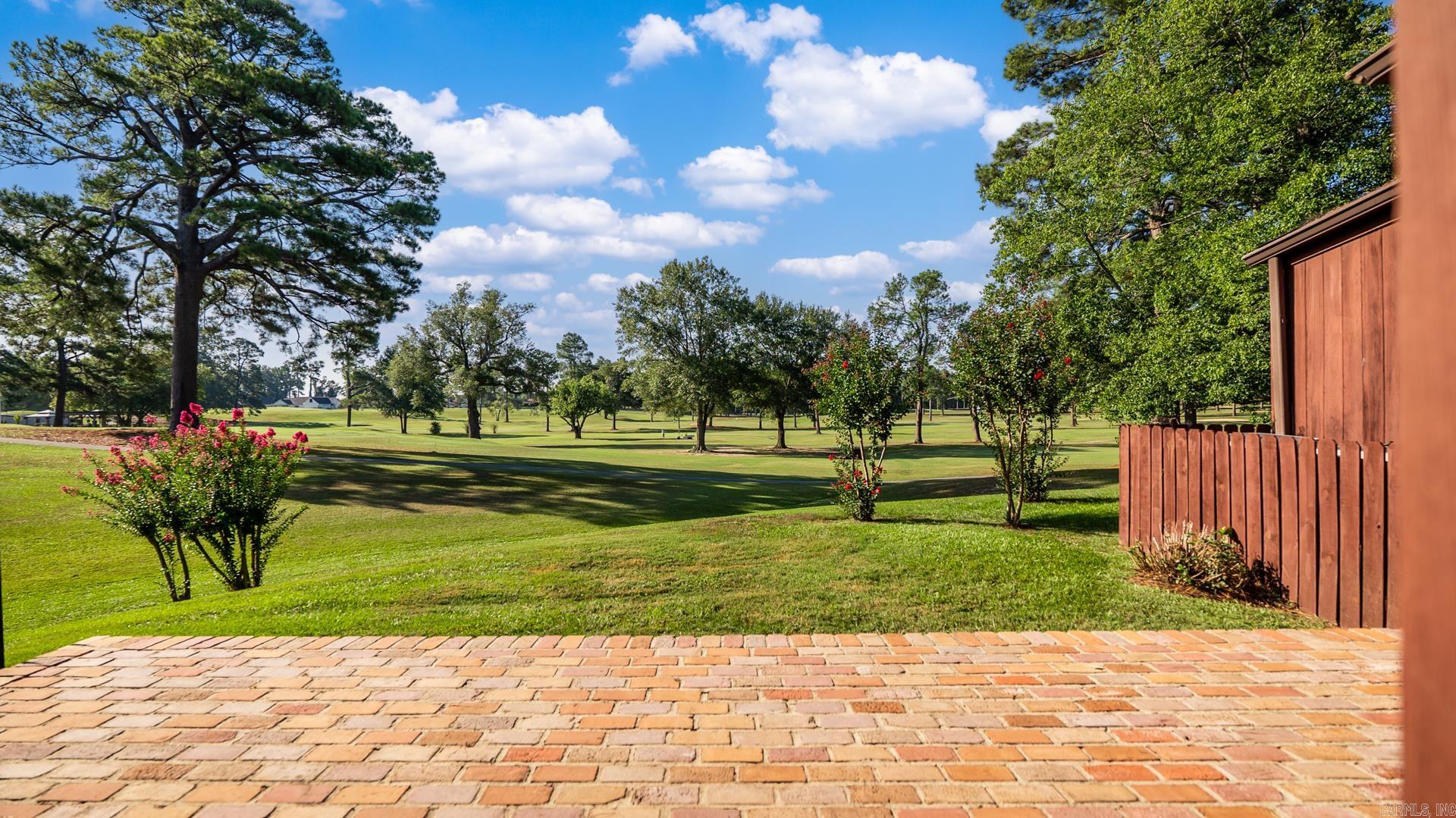 1206 W 46th Pine Bluff, AR 71603