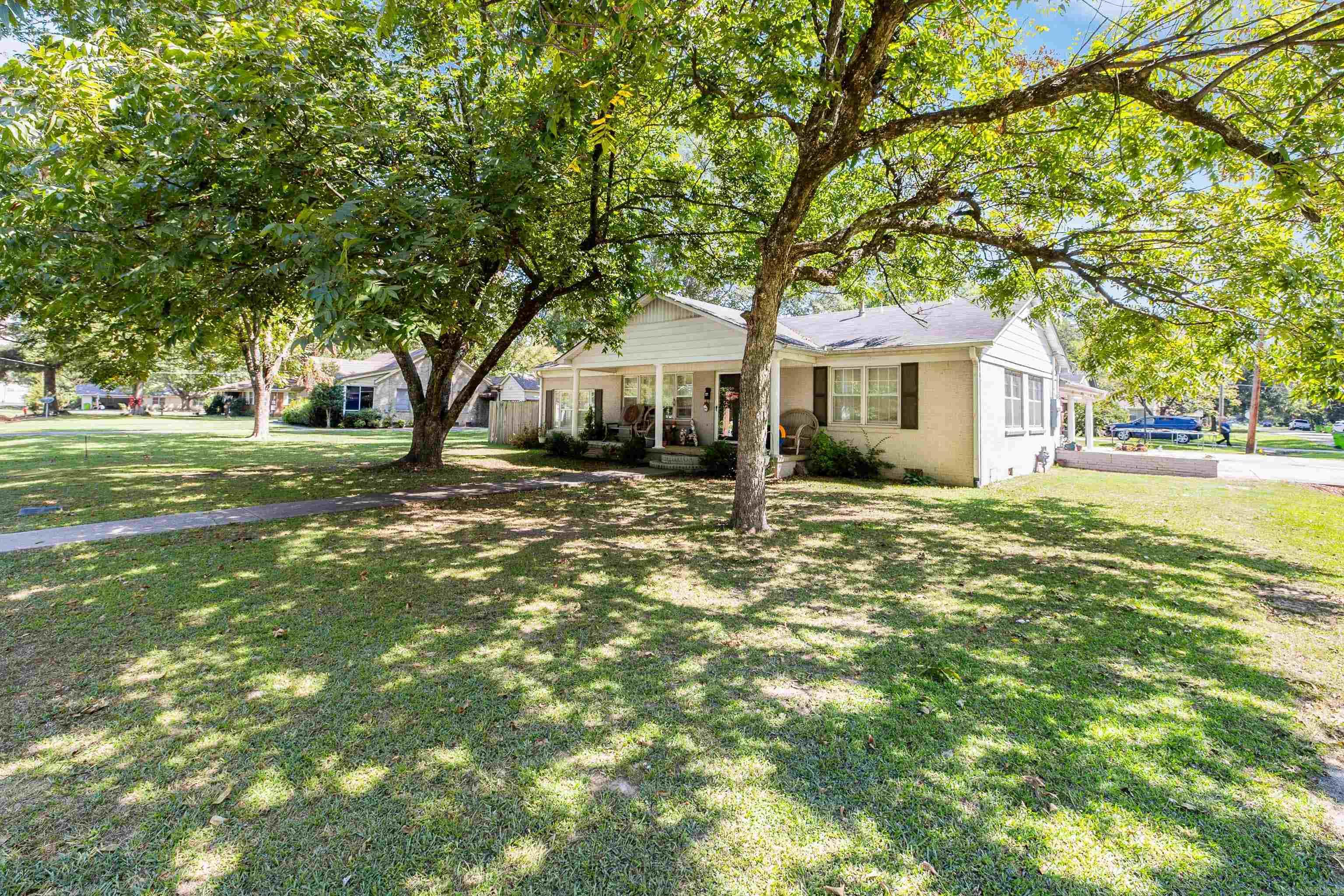 221 Adams  Lonoke, AR