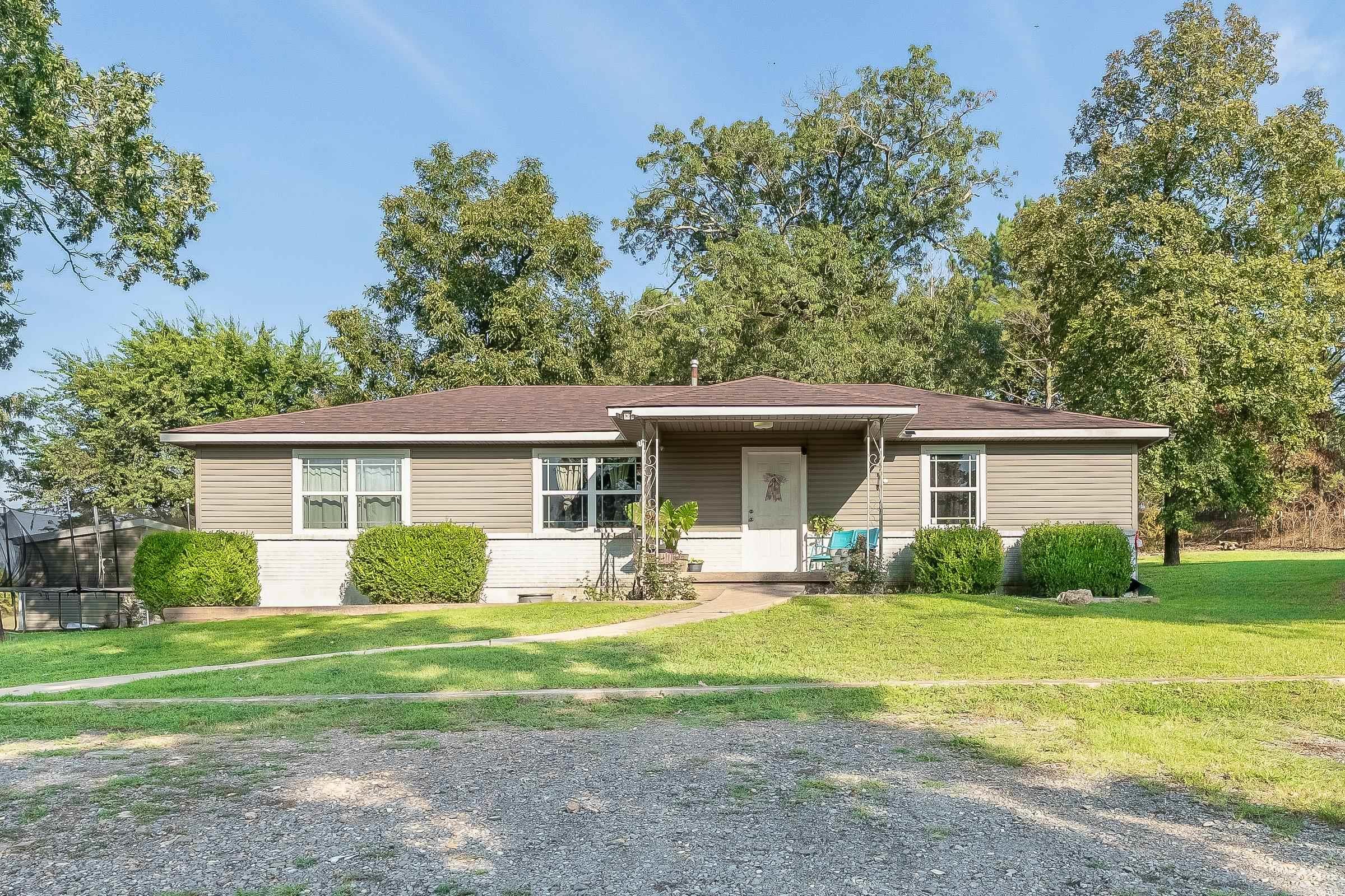 1426 N Hwy 71 De Queen, AR 71832