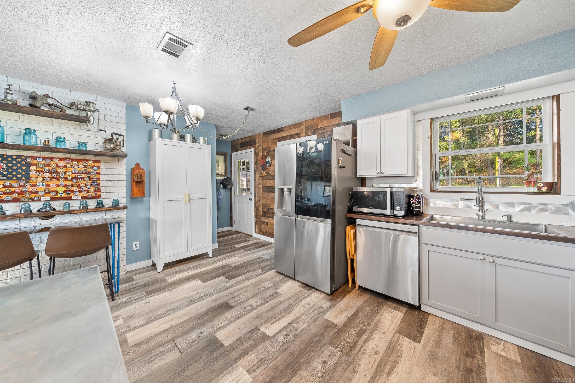 1426 N Hwy 71 De Queen, AR 71832